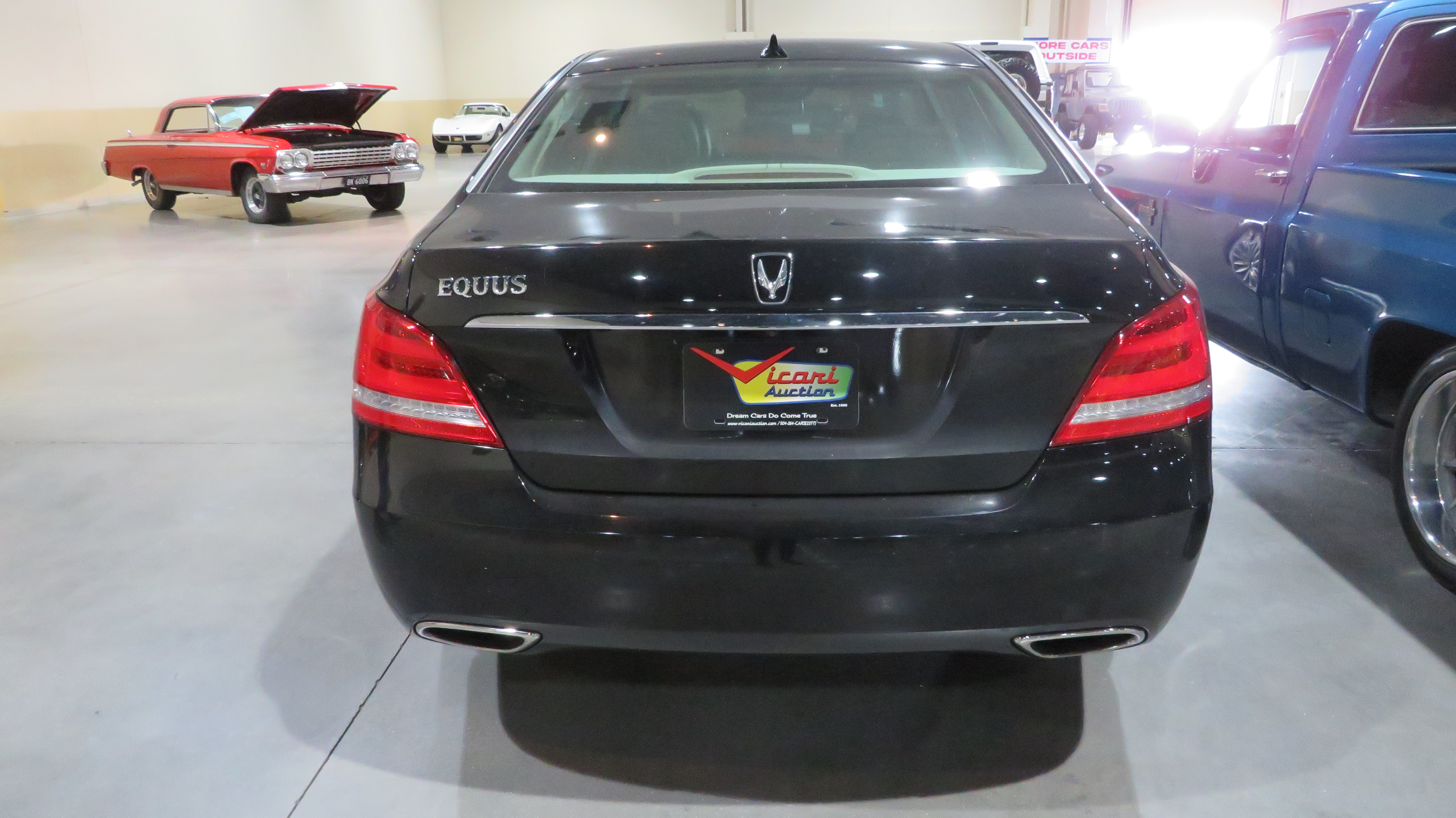 4th Image of a 2014 HYUNDAI EQUUS