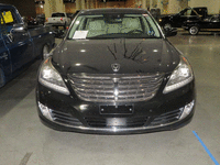 Image 4 of 15 of a 2014 HYUNDAI EQUUS