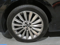 Image 14 of 15 of a 2014 HYUNDAI EQUUS