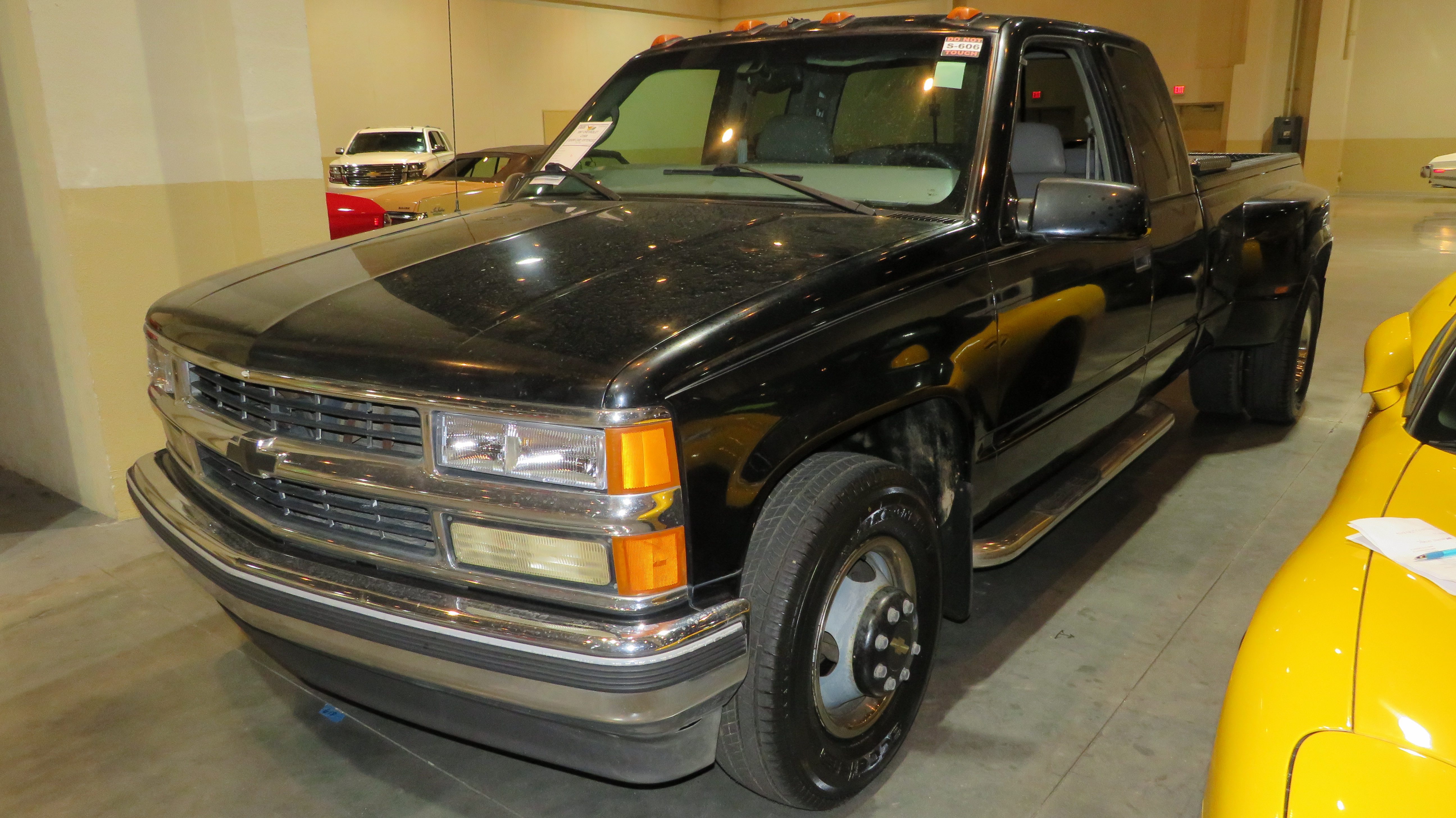 0th Image of a 1997 CHEVROLET C3500