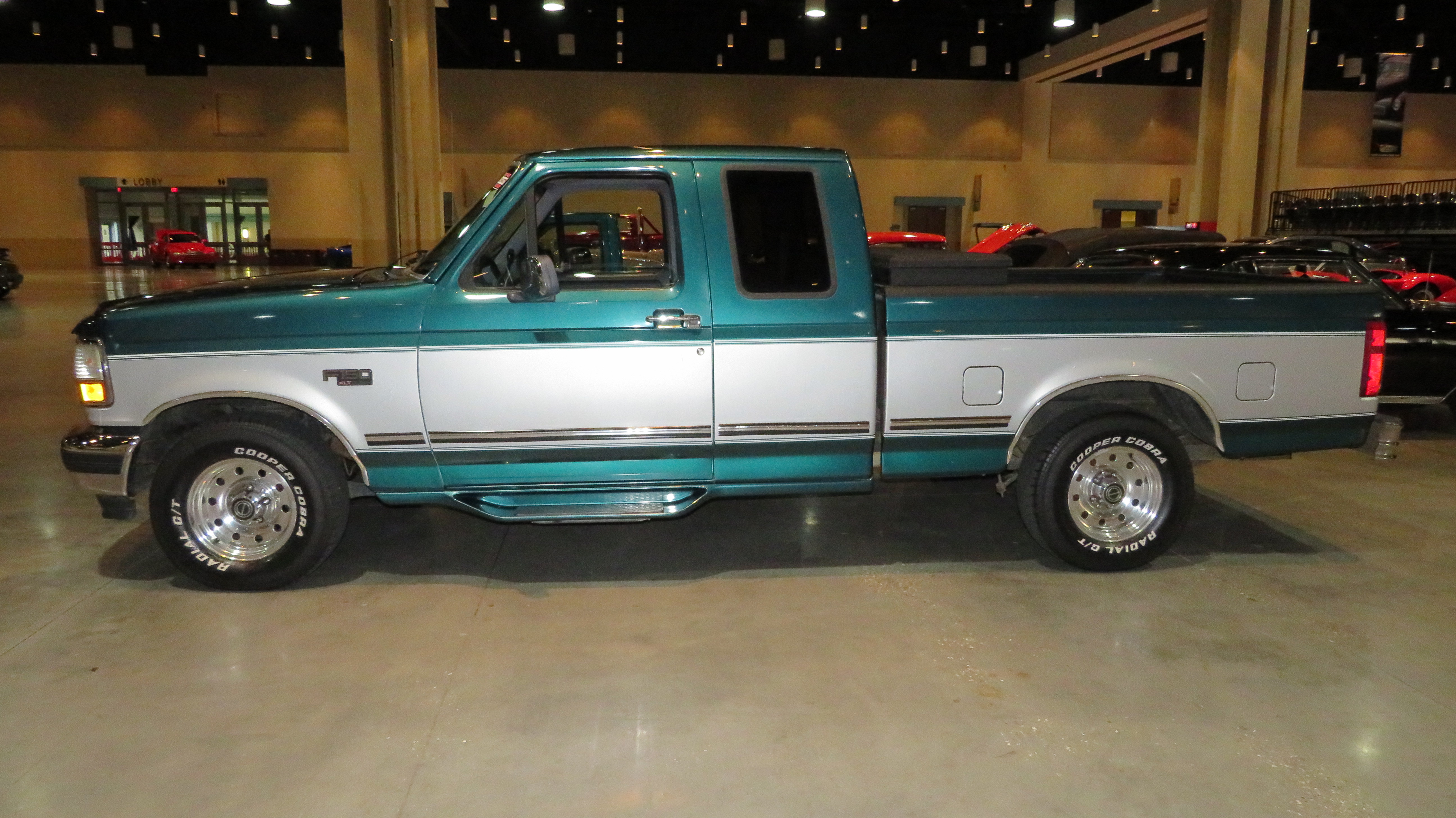 2nd Image of a 1996 FORD F-150 XLT