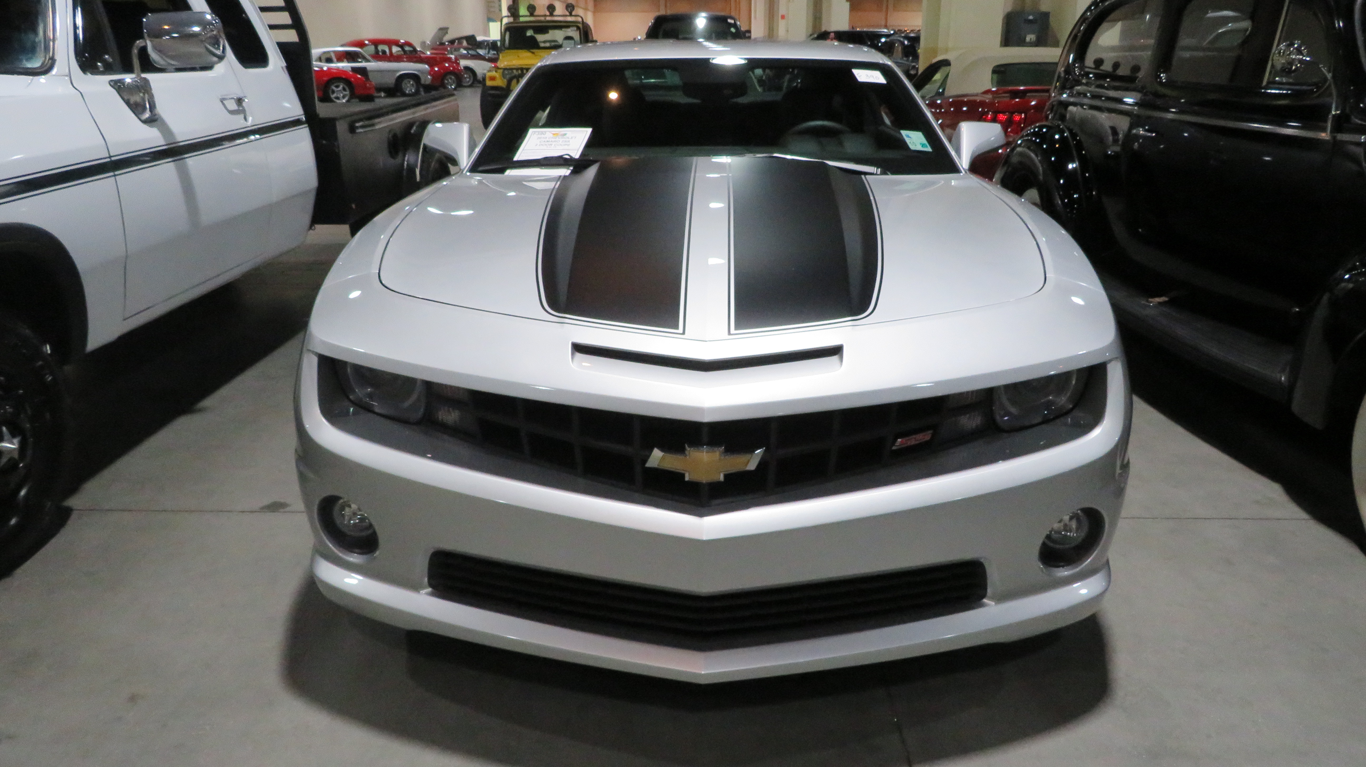 2nd Image of a 2010 CHEVROLET CAMARO 2SS
