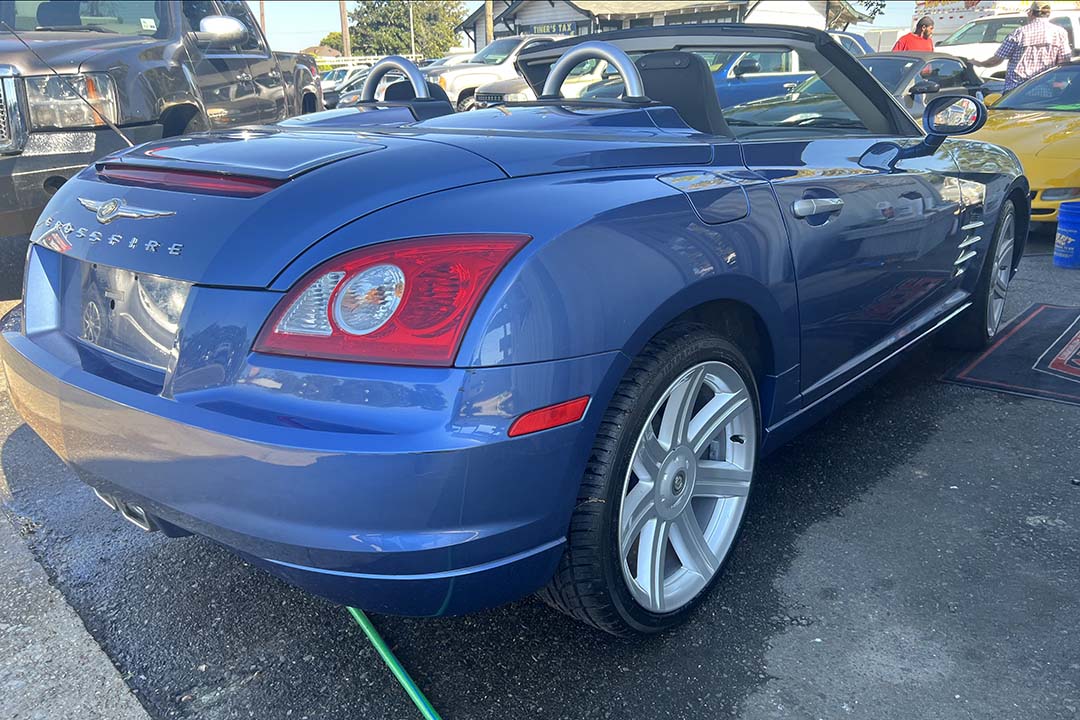 1st Image of a 2006 CHRYSLER CROSSFIRE LHD