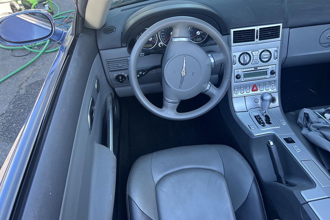 2nd Image of a 2006 CHRYSLER CROSSFIRE LHD