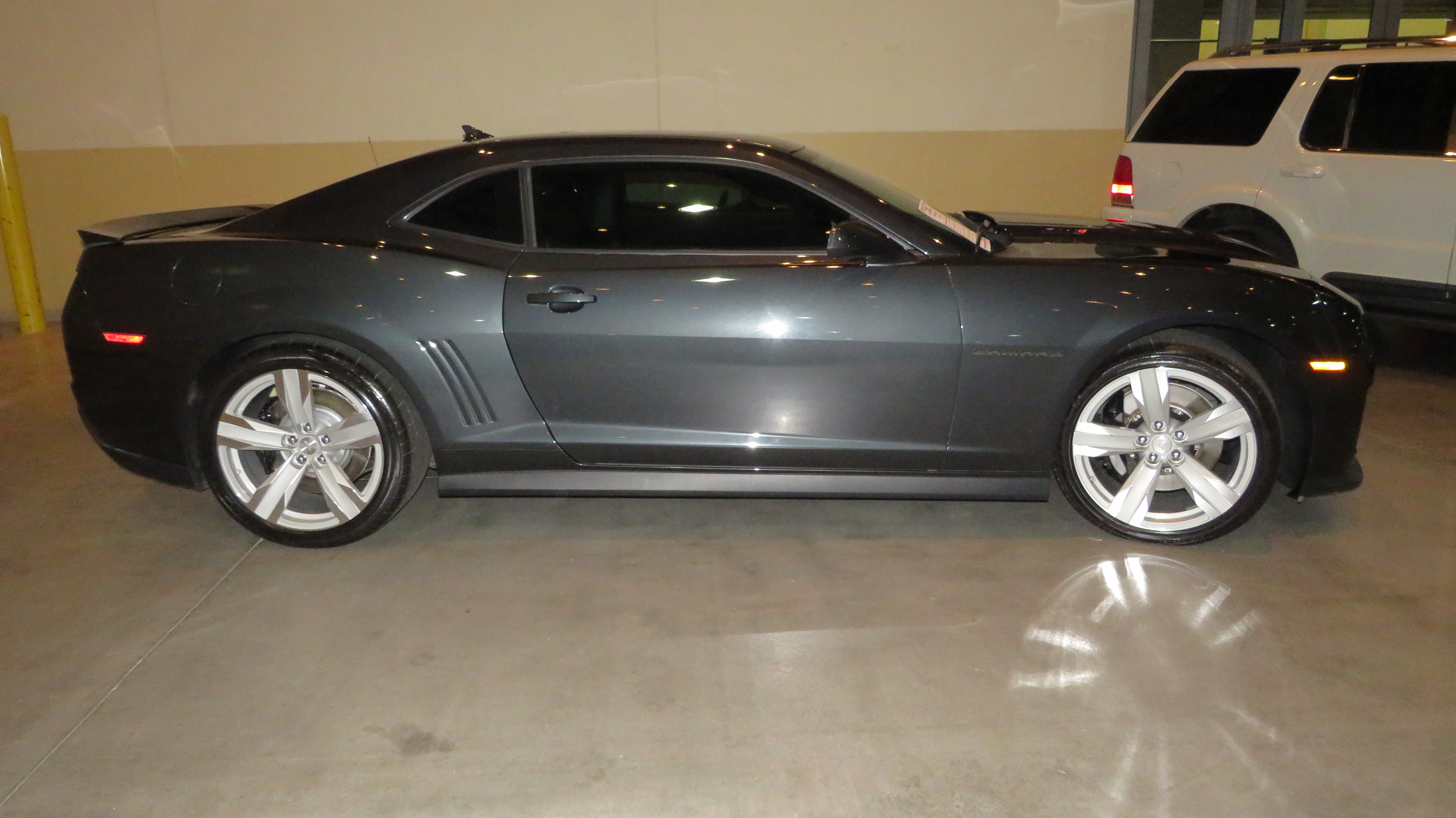 2nd Image of a 2012 CHEVROLET CAMARO ZL1