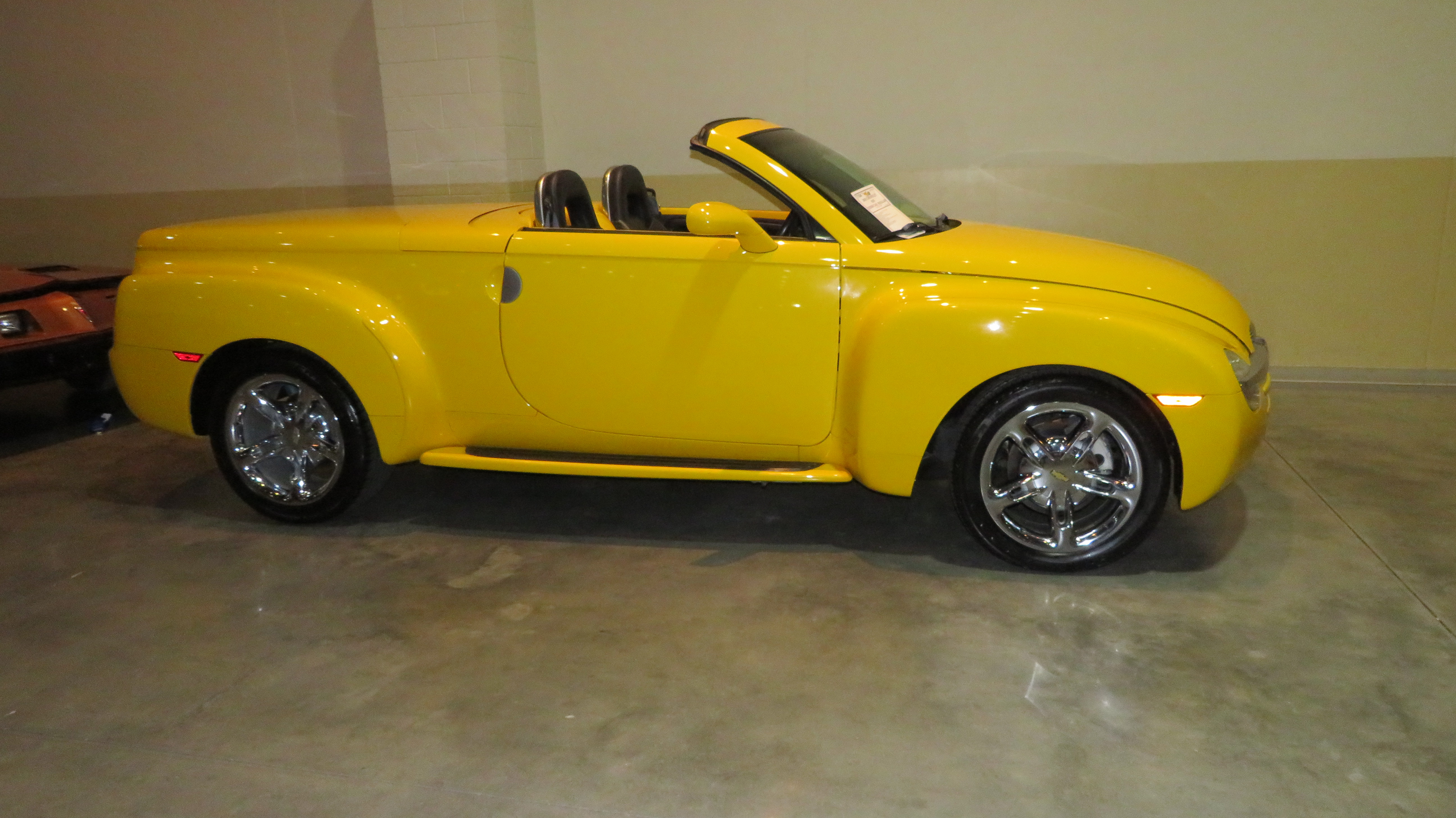 2nd Image of a 2005 CHEVROLET SSR