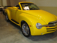 Image 2 of 12 of a 2005 CHEVROLET SSR