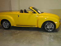 Image 3 of 12 of a 2005 CHEVROLET SSR