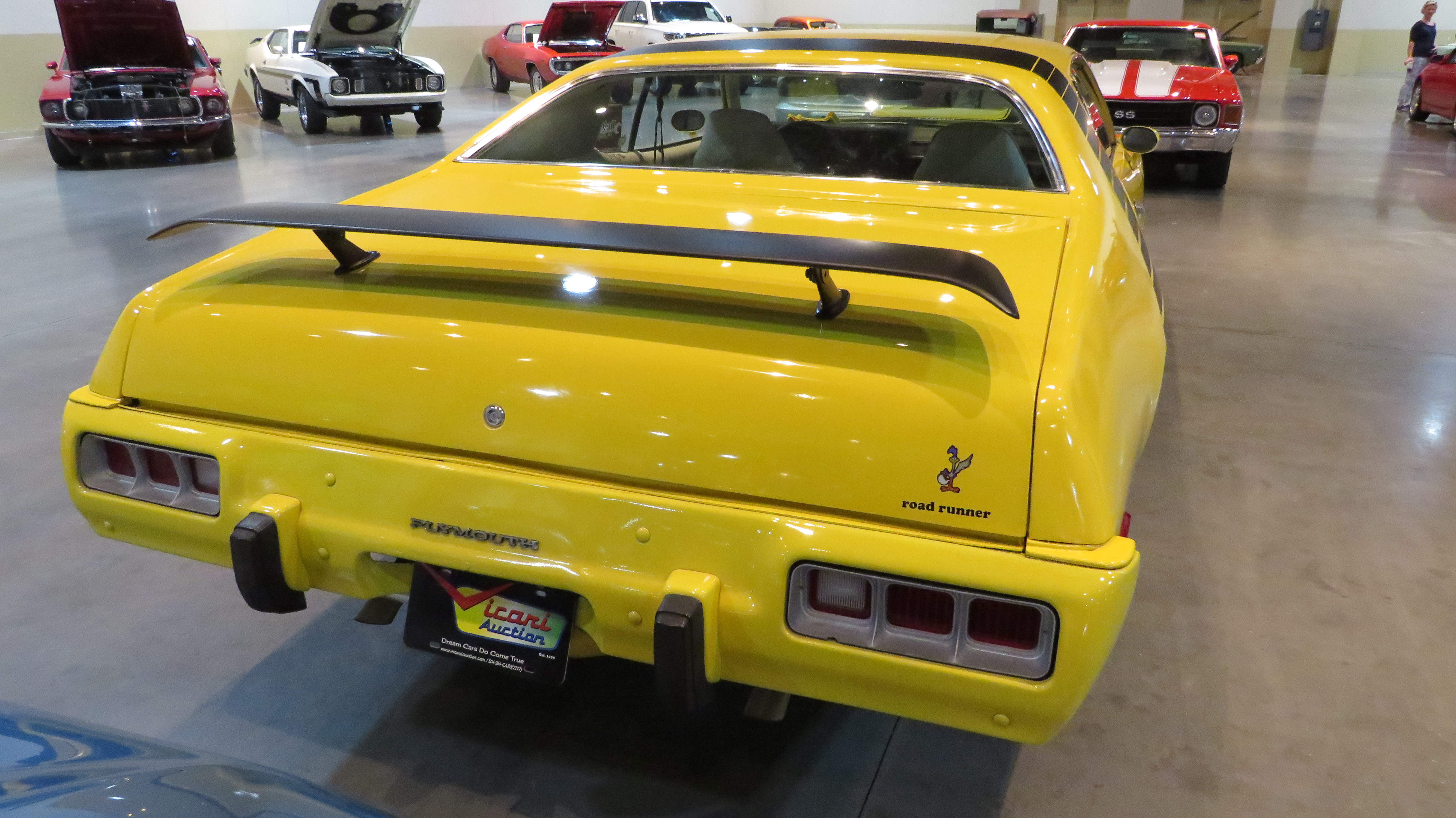 3rd Image of a 1974 PLYMOUTH ROADRUNNER