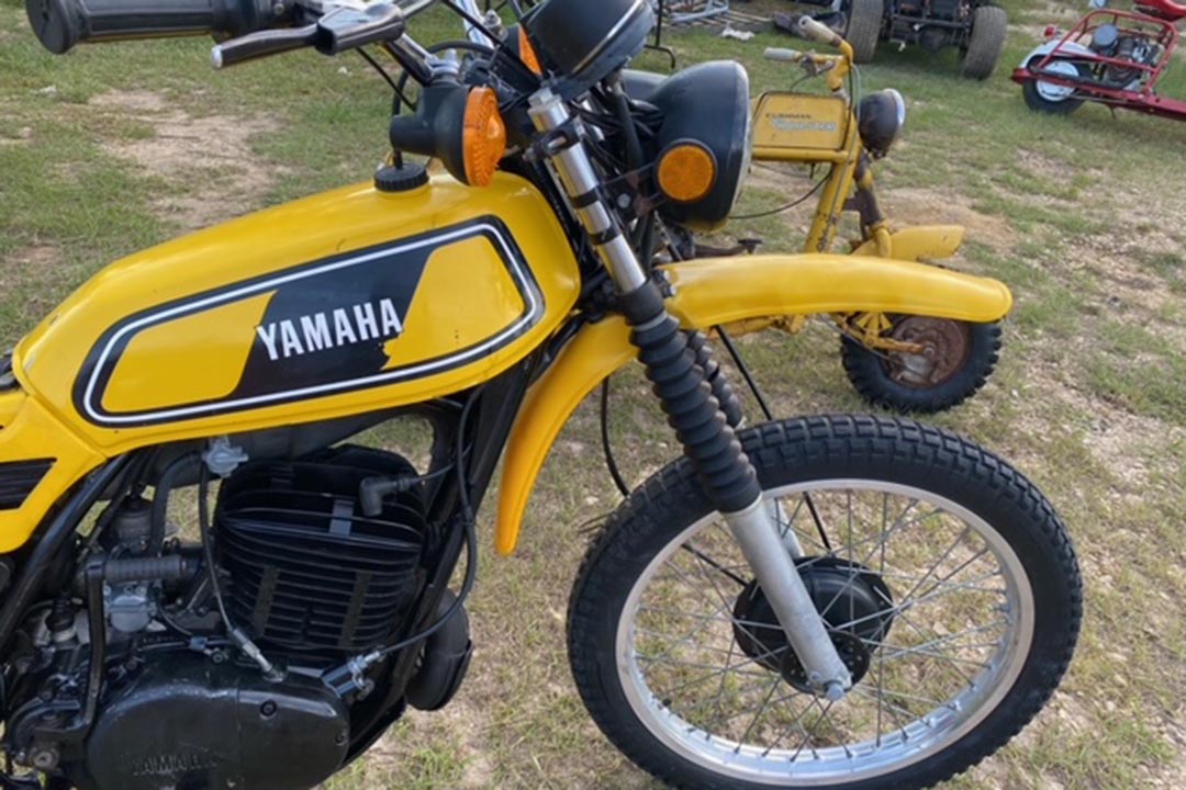 0th Image of a 1977 YAMAHA DT 400
