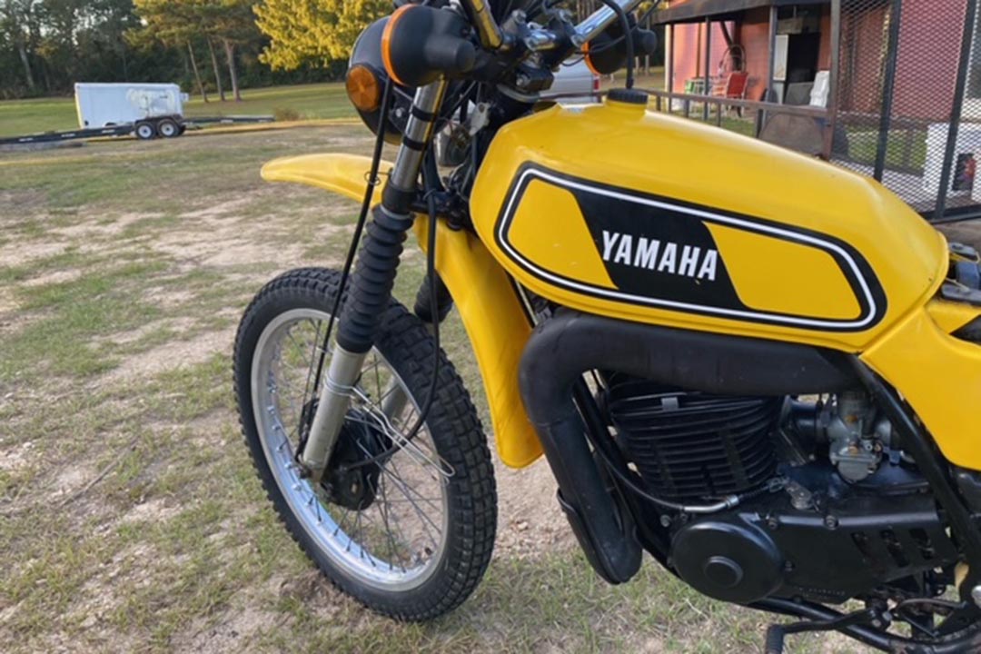 1st Image of a 1977 YAMAHA DT 400