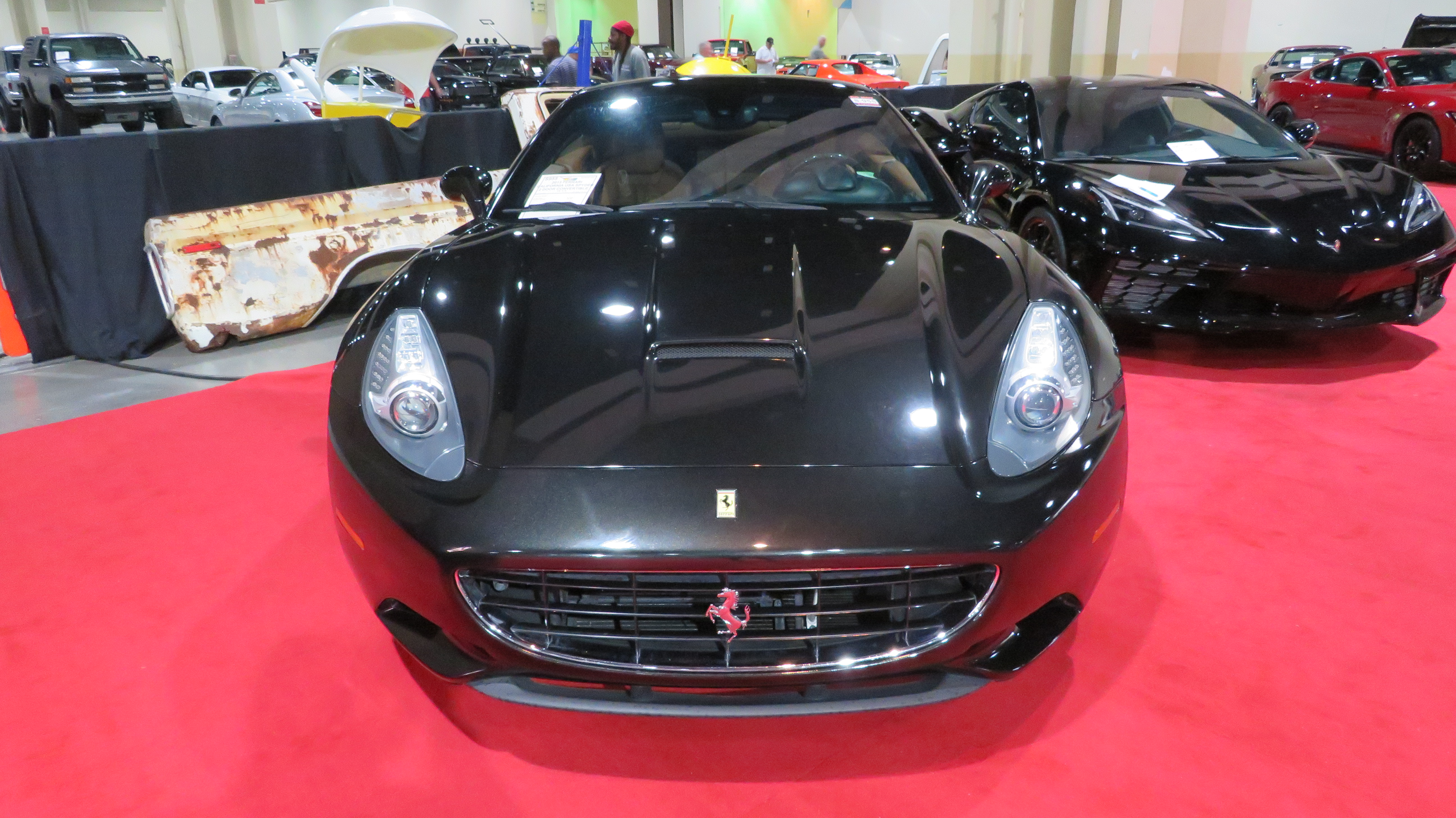 2nd Image of a 2013 FERRARI CALIFORNIA USA SPYDER