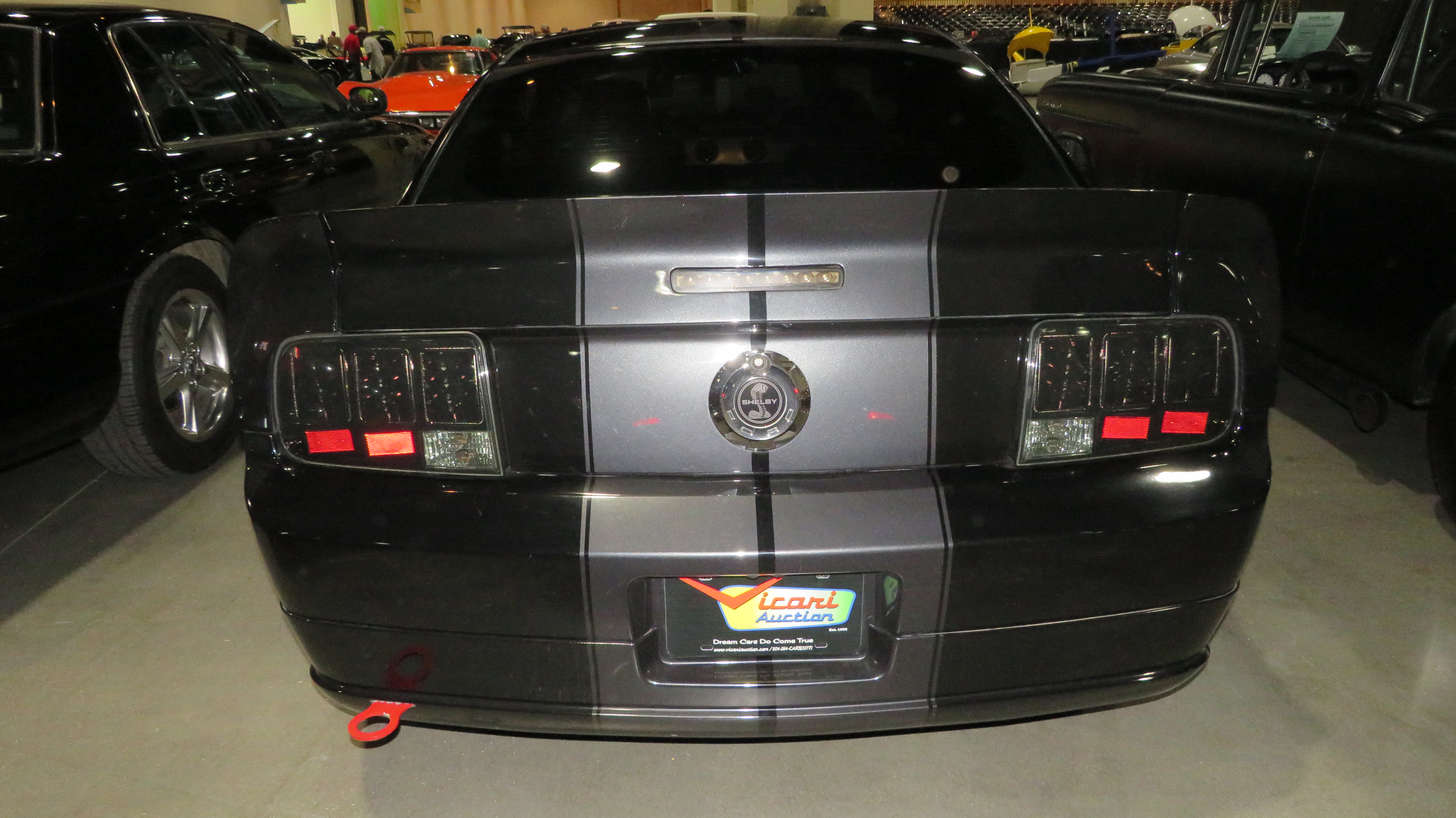 3rd Image of a 2005 FORD MUSTANG GT