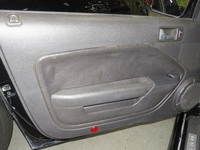 Image 11 of 13 of a 2005 FORD MUSTANG GT