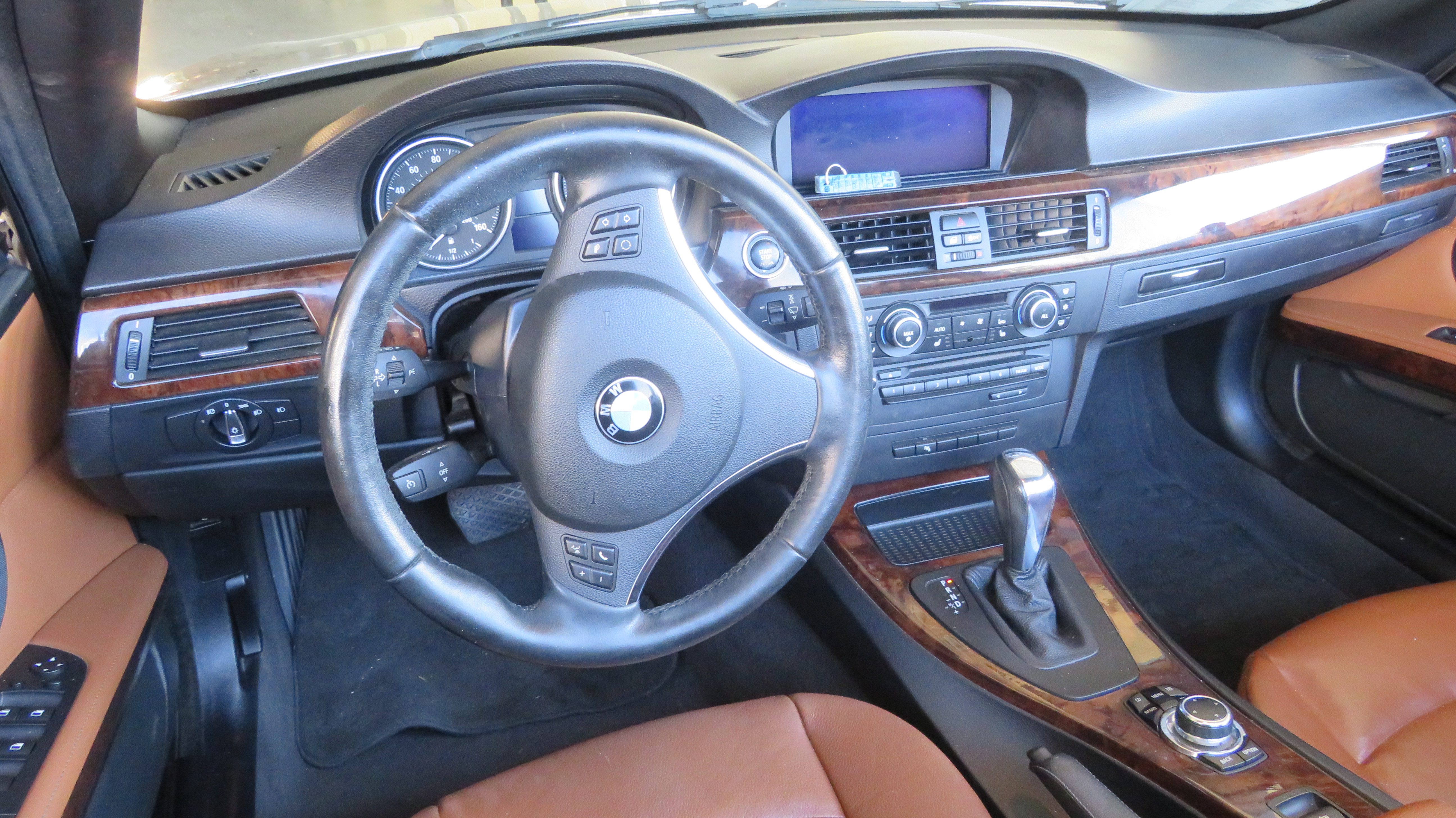 5th Image of a 2012 BMW 328I