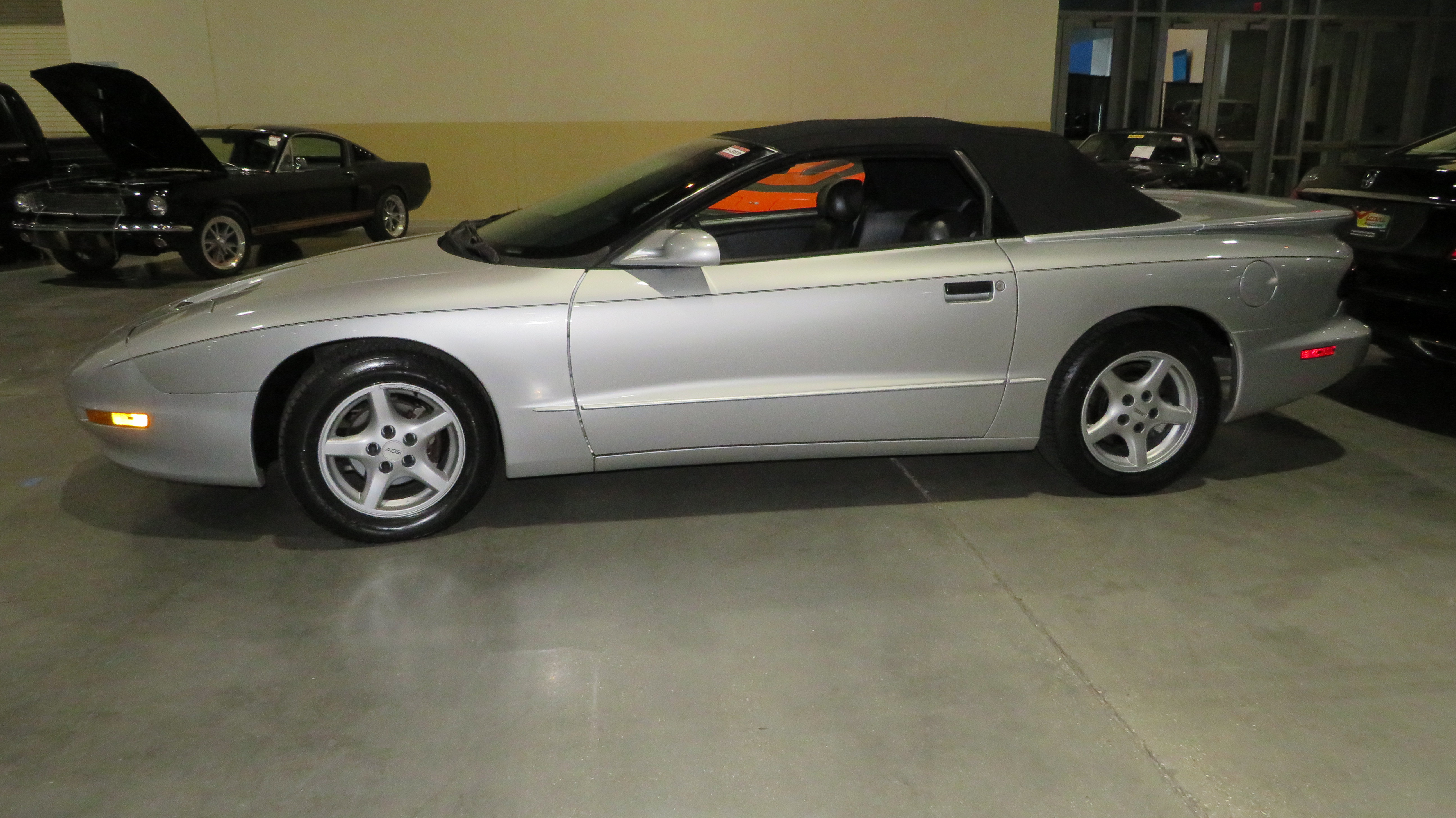 2nd Image of a 1995 PONTIAC FIREBIRD