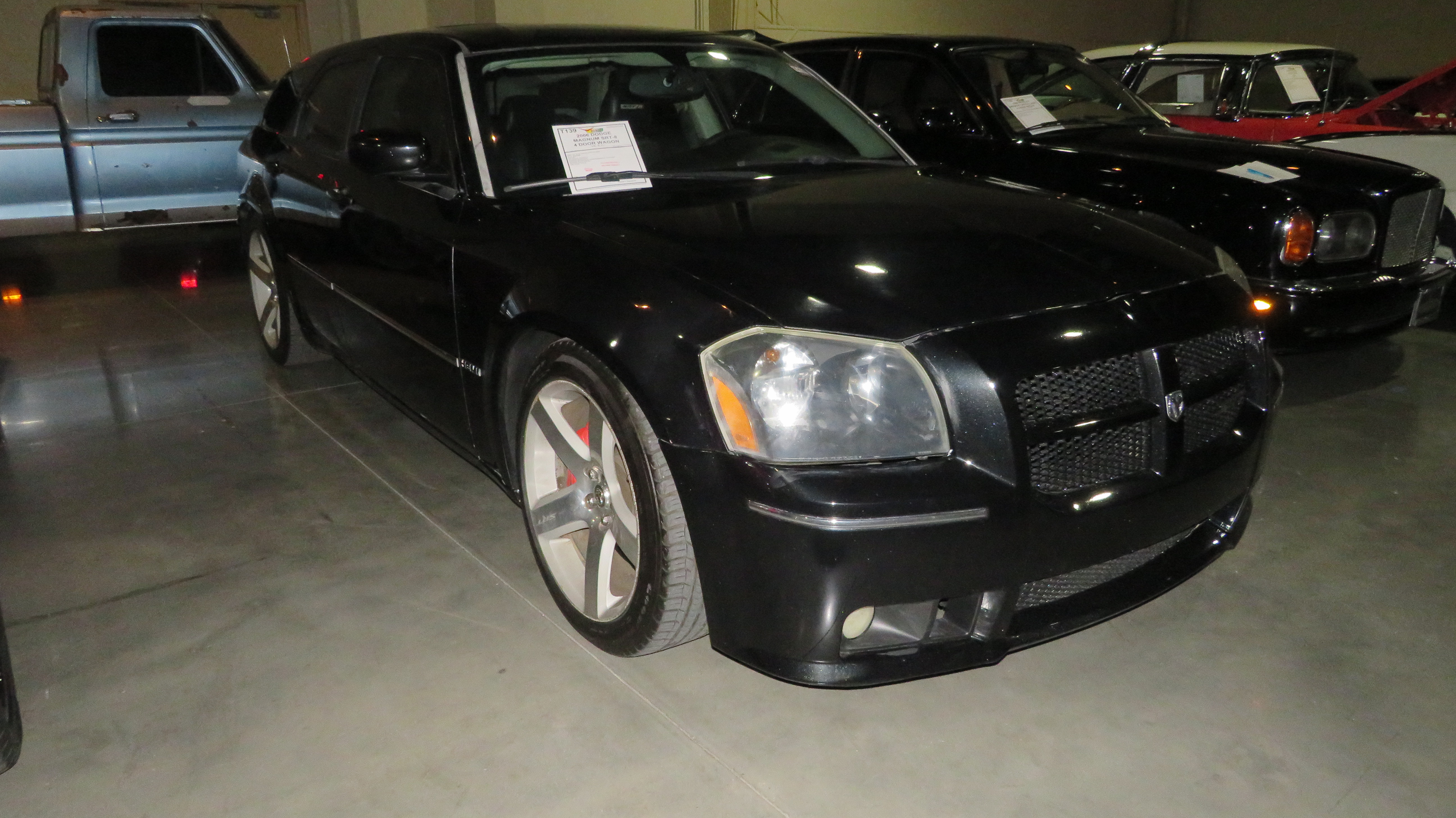 0th Image of a 2006 DODGE MAGNUM SRT-8