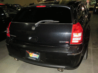 Image 4 of 12 of a 2006 DODGE MAGNUM SRT-8