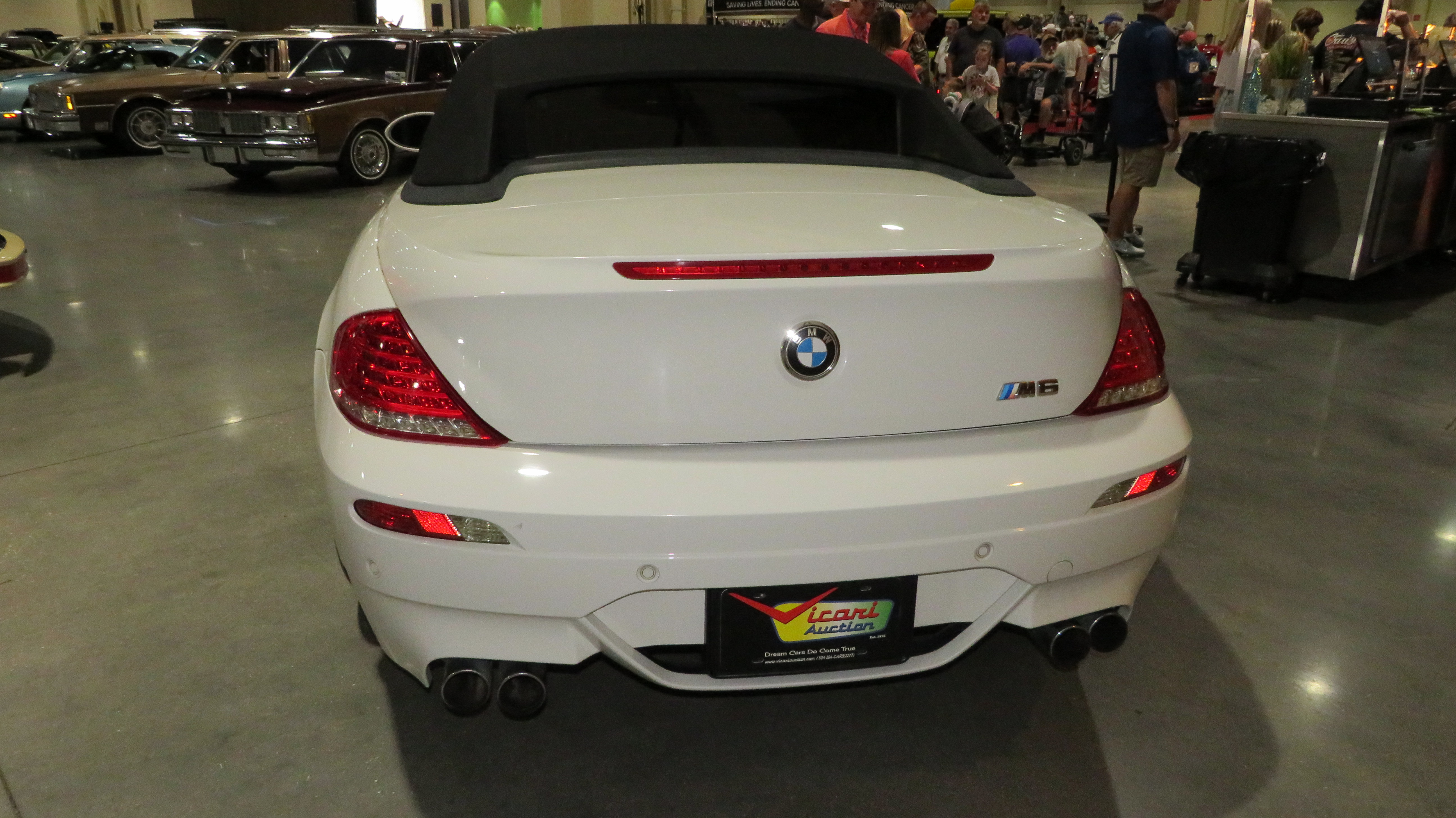 3rd Image of a 2010 BMW M6 CABRIO
