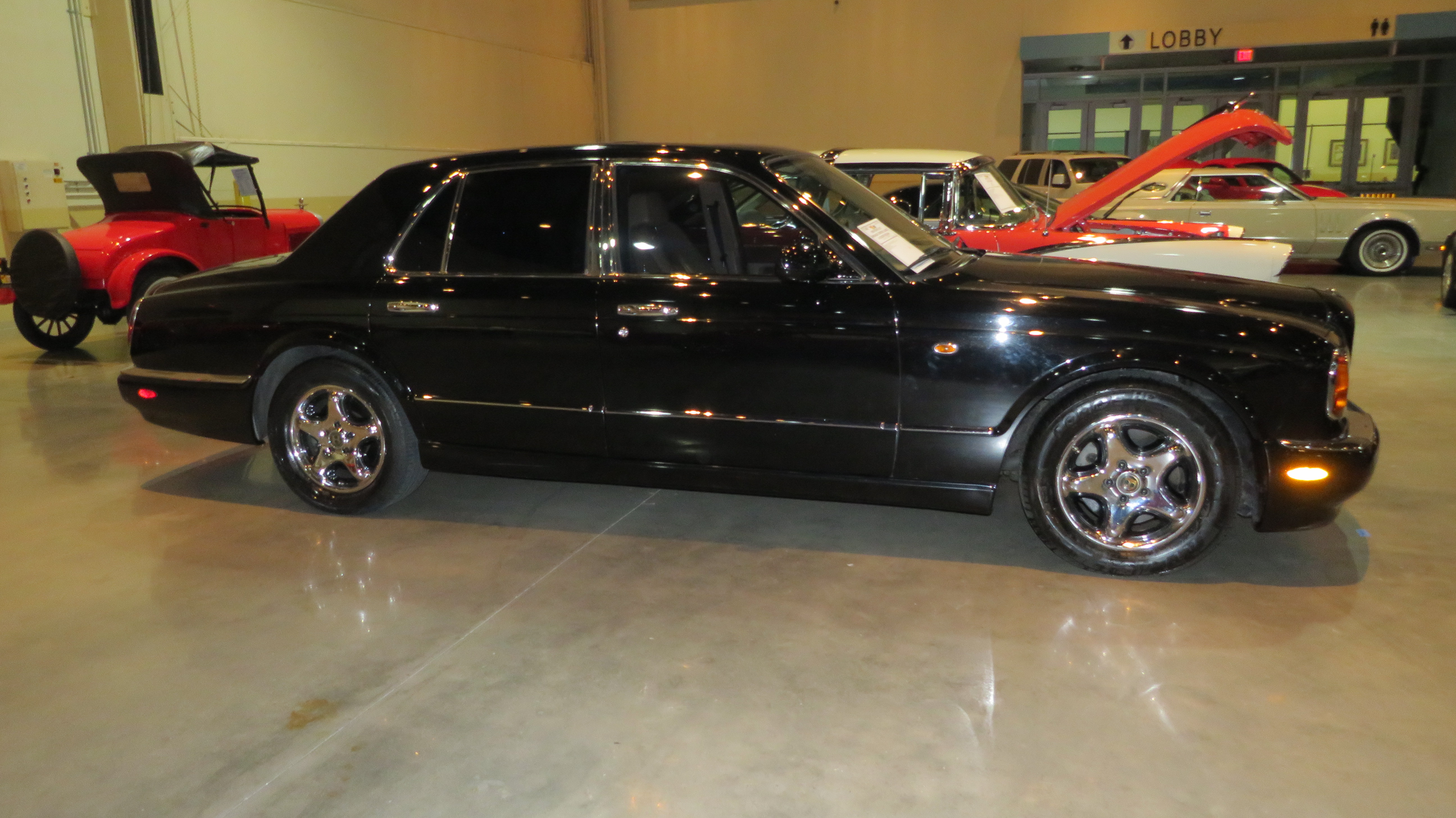2nd Image of a 1999 BENTLEY ARNAGE GREEN LABEL
