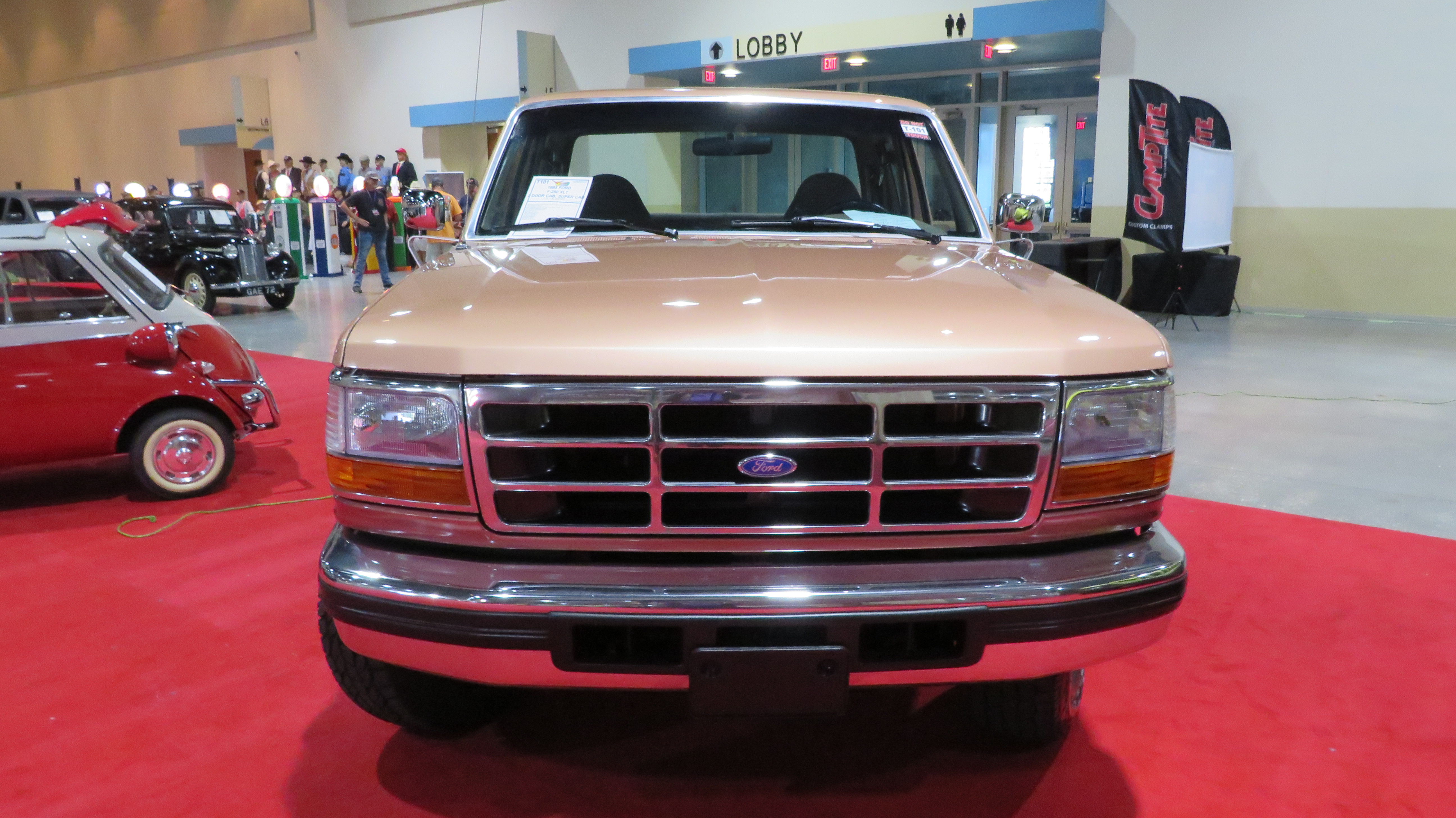 2nd Image of a 1995 FORD F-250 XLT