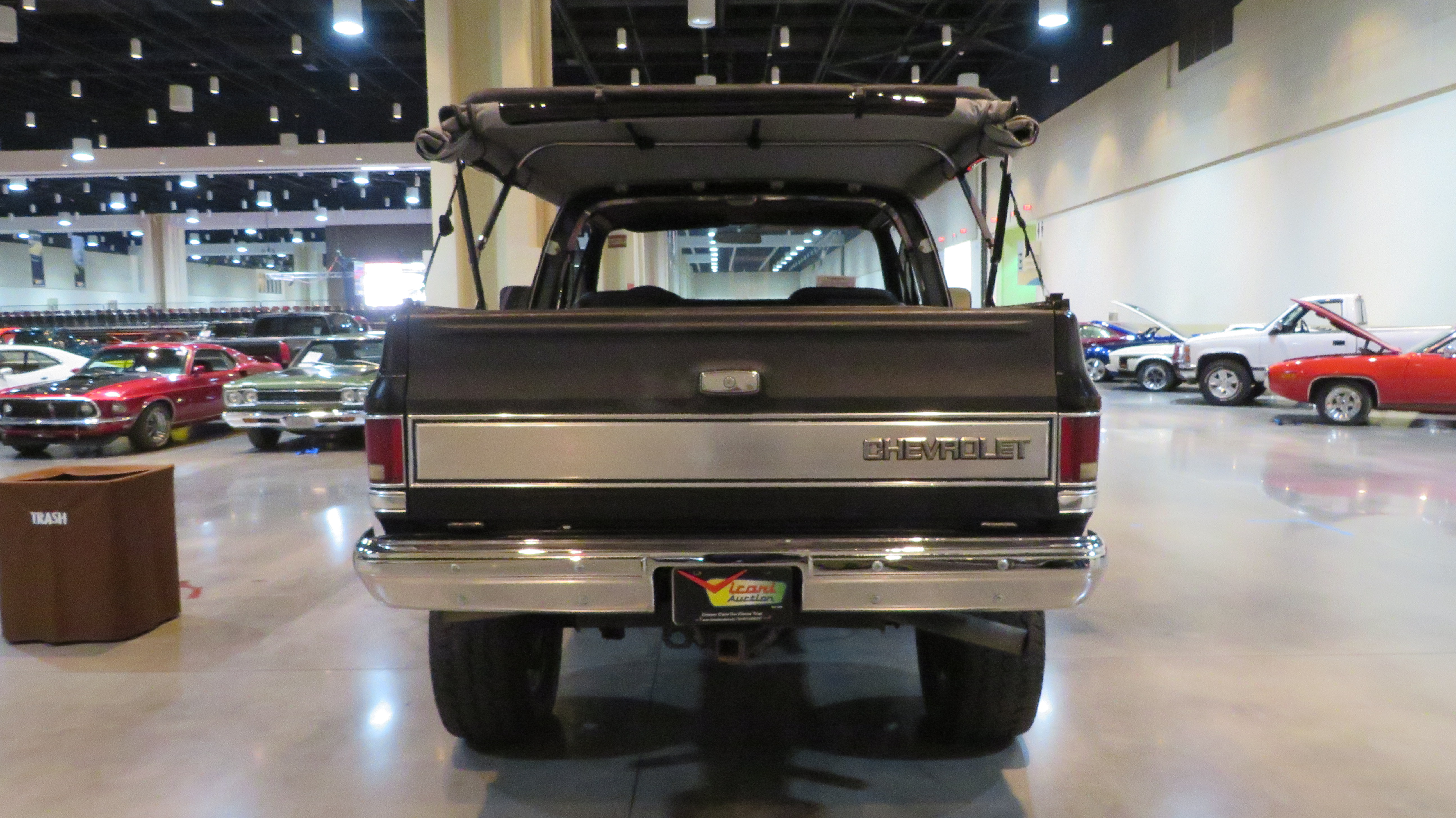 12th Image of a 1985 CHEVROLET BLAZER 1/2 TON; K5/K10