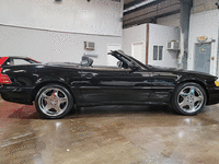 Image 7 of 21 of a 2001 MERCEDES-BENZ SL500