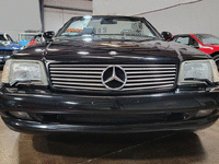 Image 8 of 21 of a 2001 MERCEDES-BENZ SL500