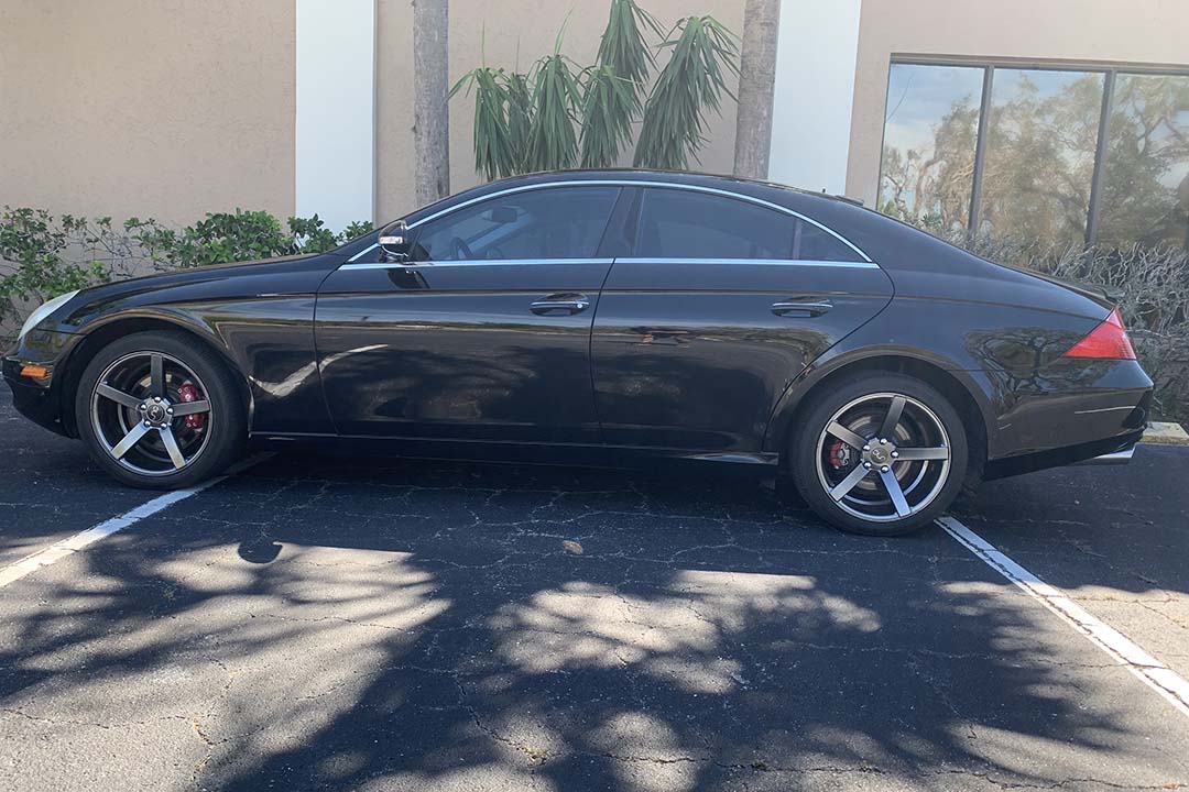 5th Image of a 2006 MERCEDES-BENZ CLS500