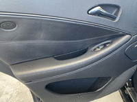 Image 21 of 43 of a 2006 MERCEDES-BENZ CLS500