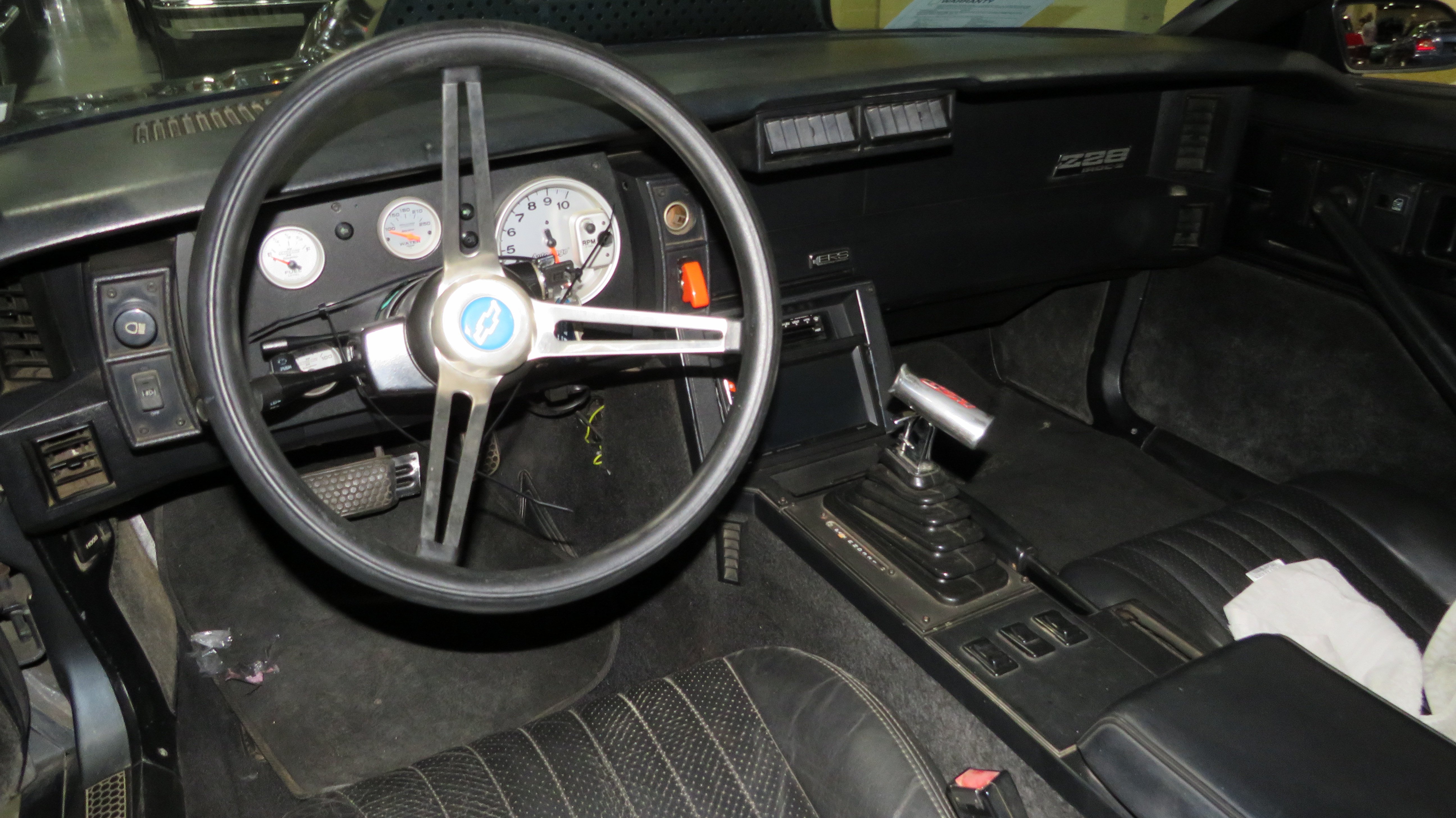 3rd Image of a 1988 CHEVROLET CAMARO