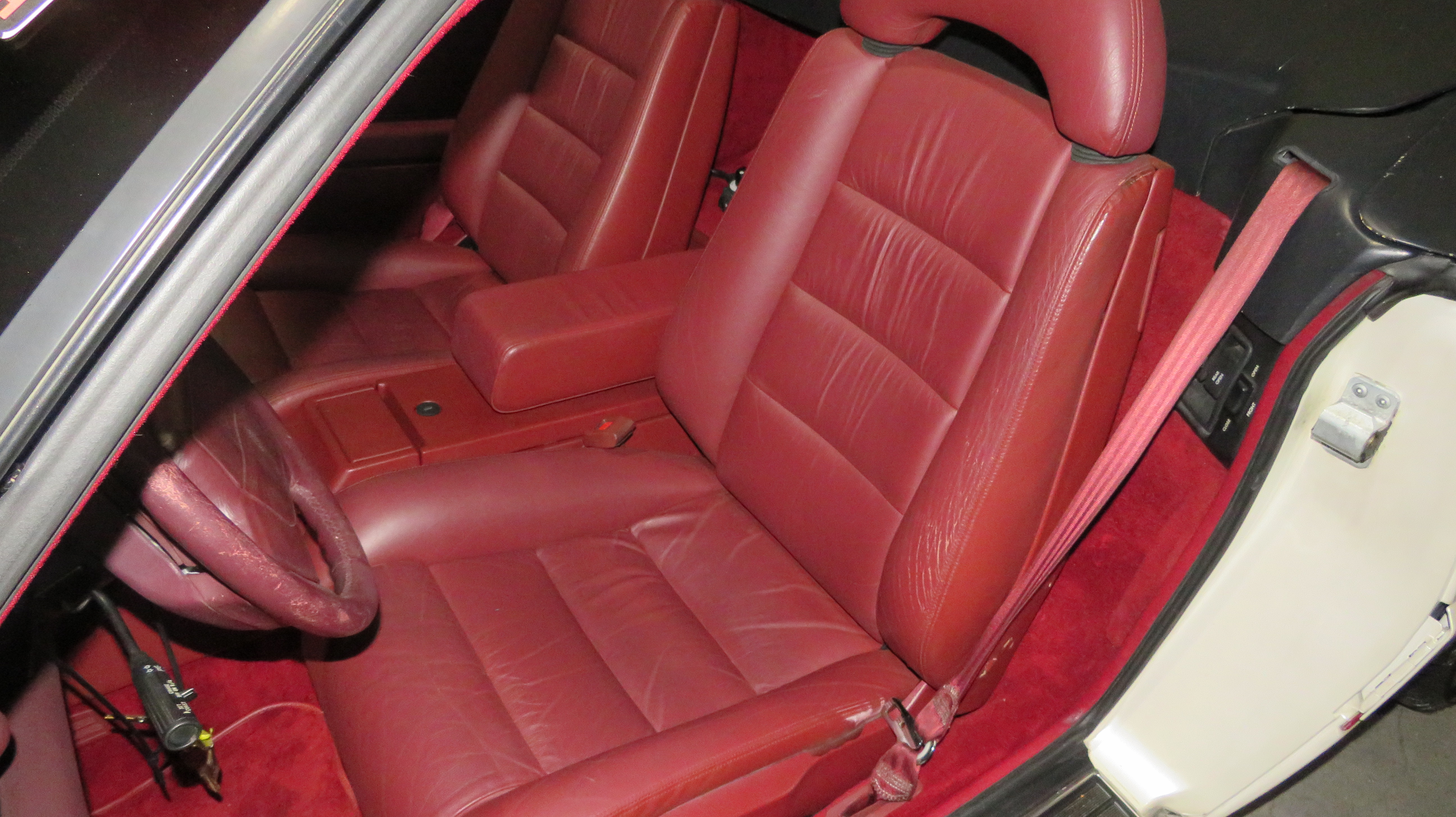 4th Image of a 1990 CADILLAC ALLANTE