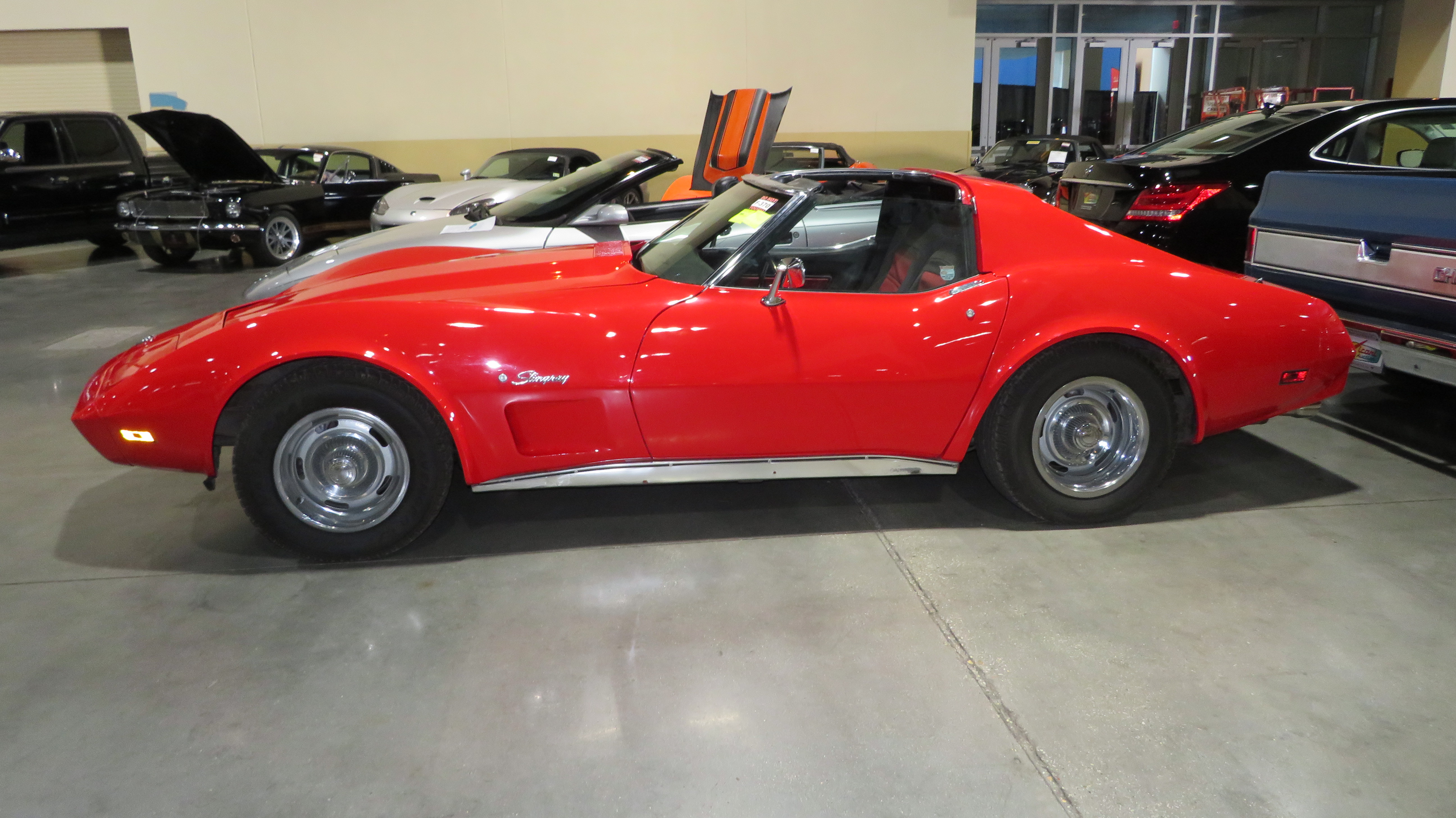 2nd Image of a 1975 CHEVROLET CORVETTE