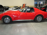 Image 3 of 10 of a 1975 CHEVROLET CORVETTE