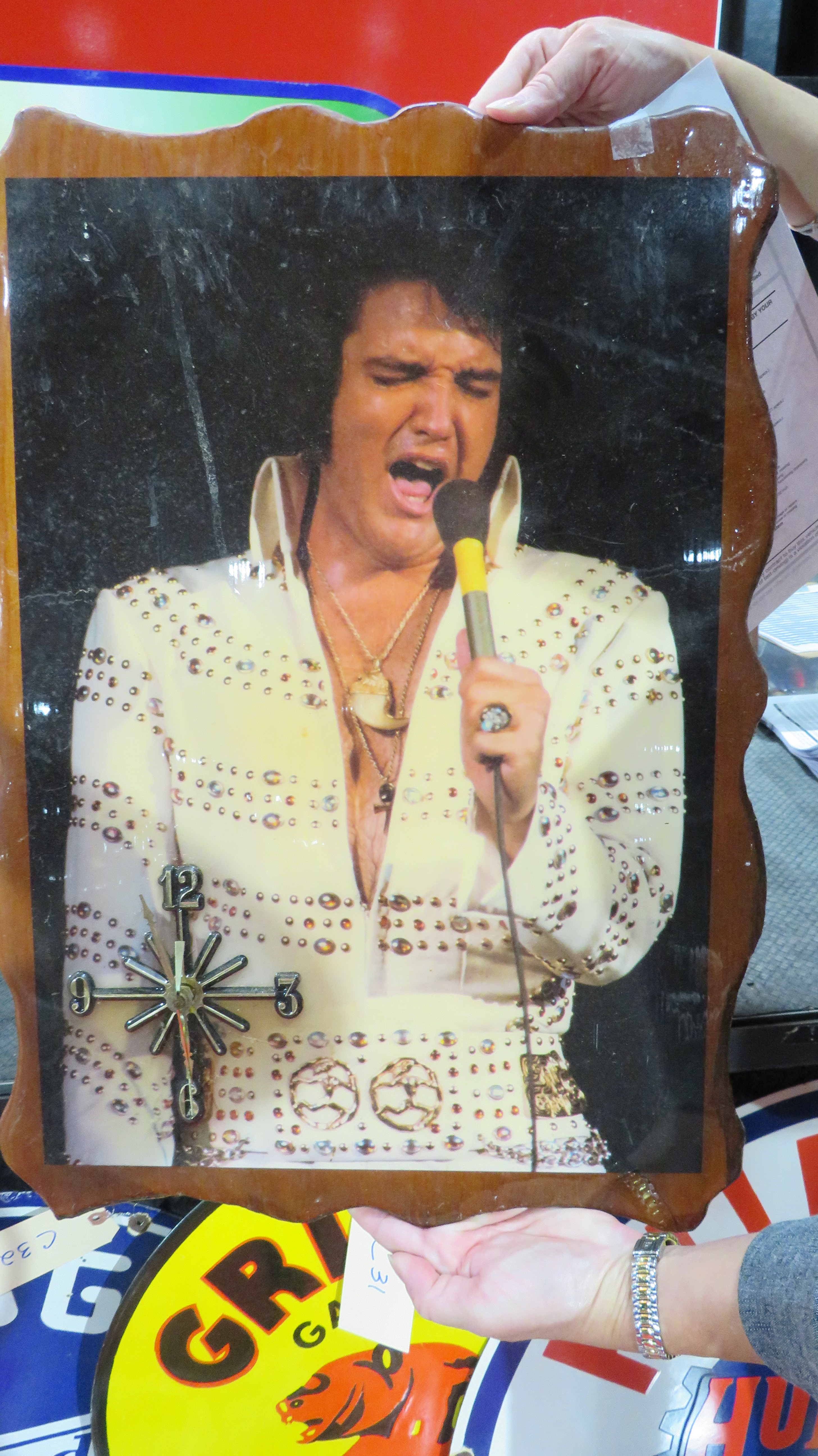 0th Image of a N/A WOODEN ELVIS CLOCK N/A