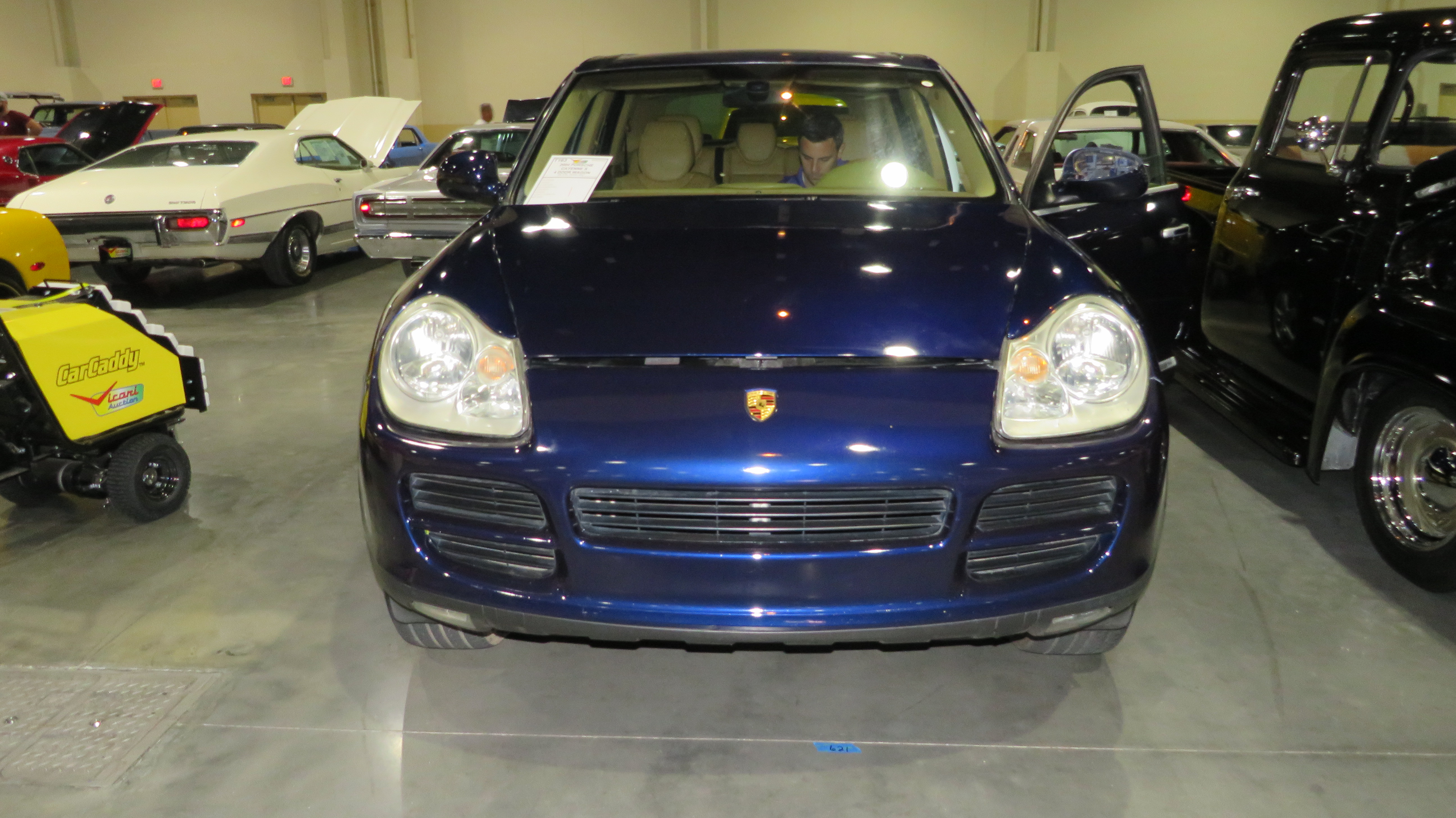 0th Image of a 2004 PORSCHE CAYENNE S