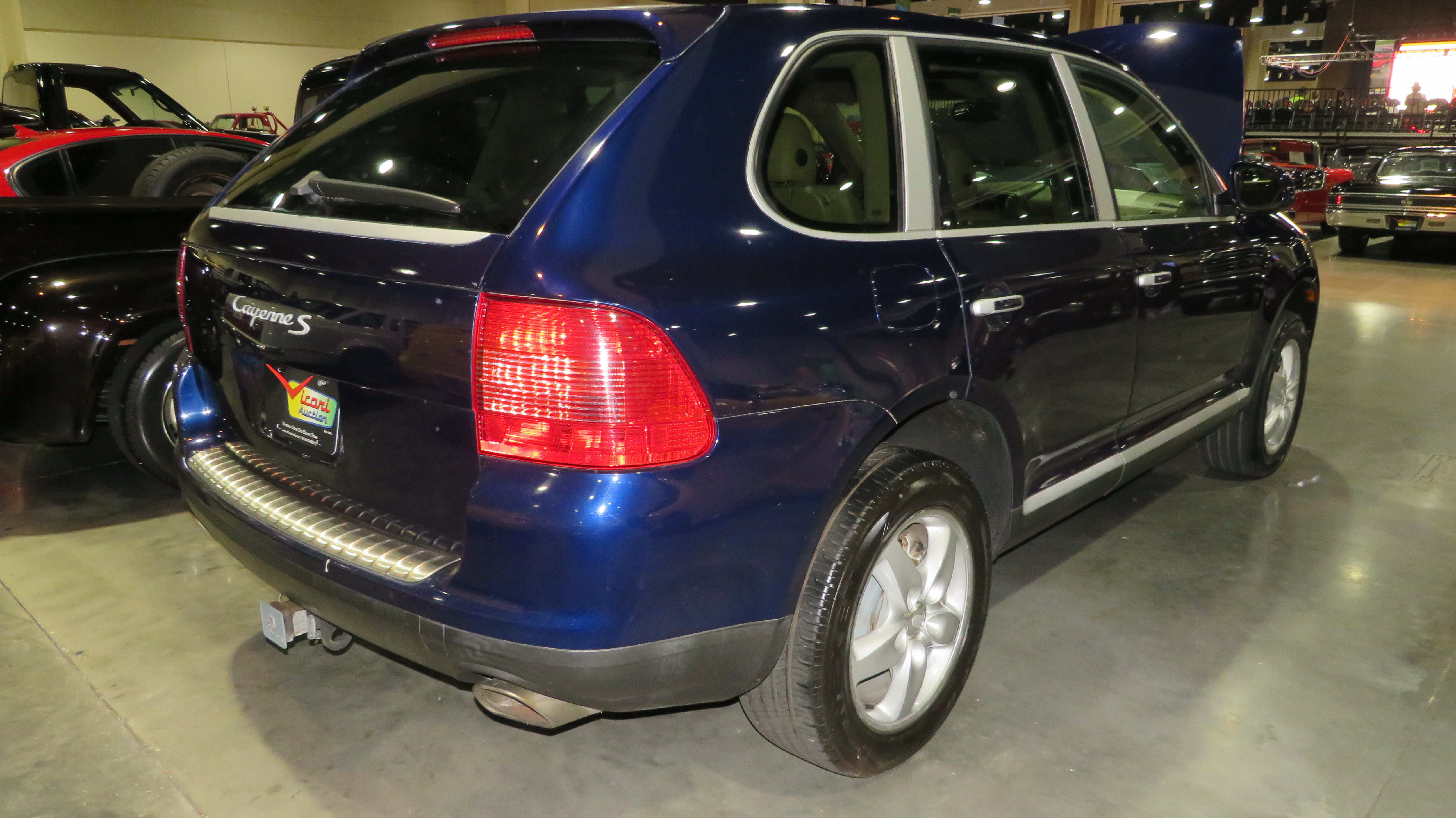 5th Image of a 2004 PORSCHE CAYENNE S