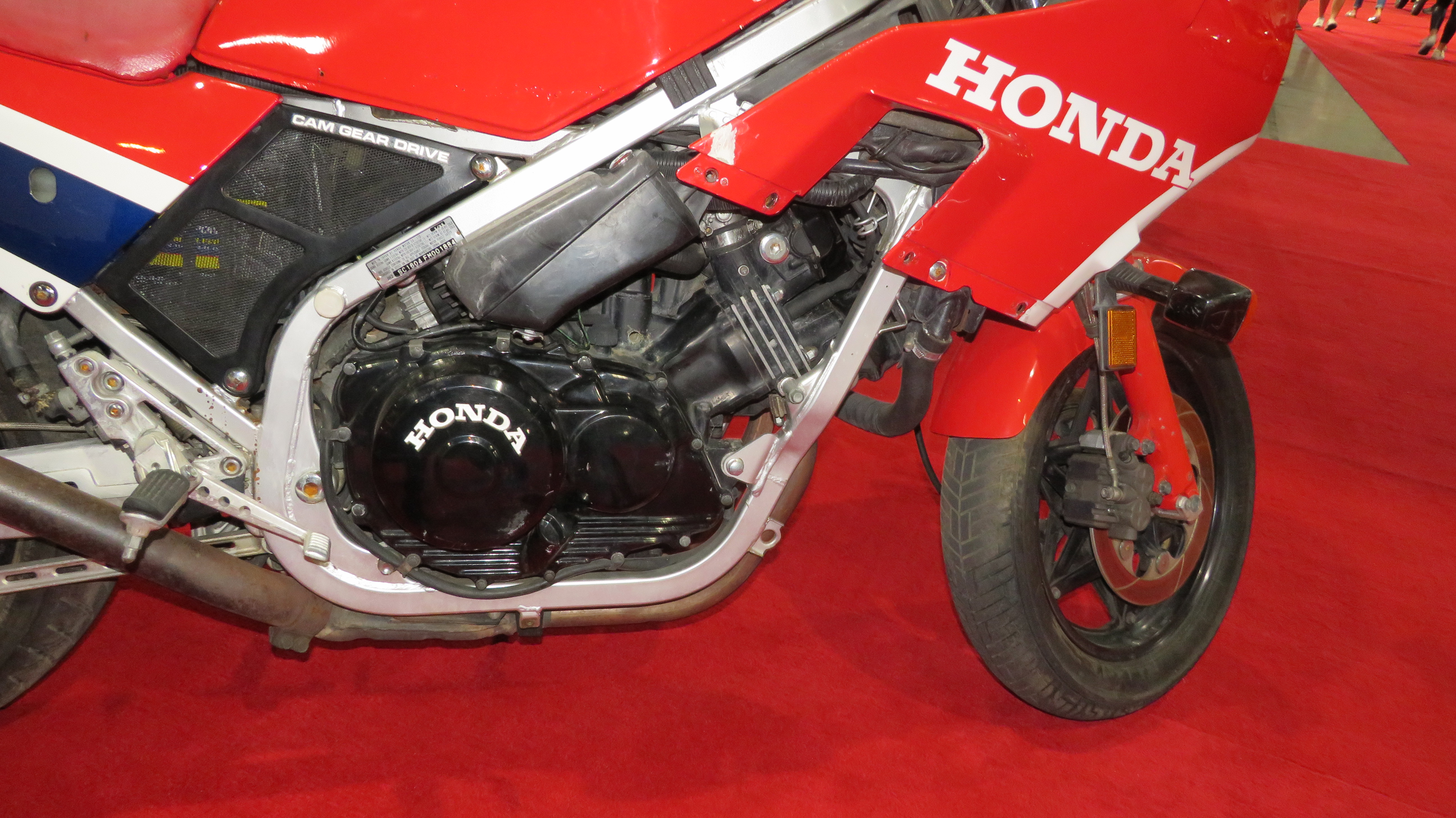 4th Image of a 1985 HONDA VF 1000R