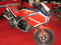 Image 2 of 6 of a 1985 HONDA VF 1000R