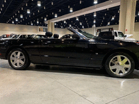 Image 4 of 29 of a 2003 FORD THUNDERBIRD