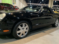 Image 5 of 29 of a 2003 FORD THUNDERBIRD