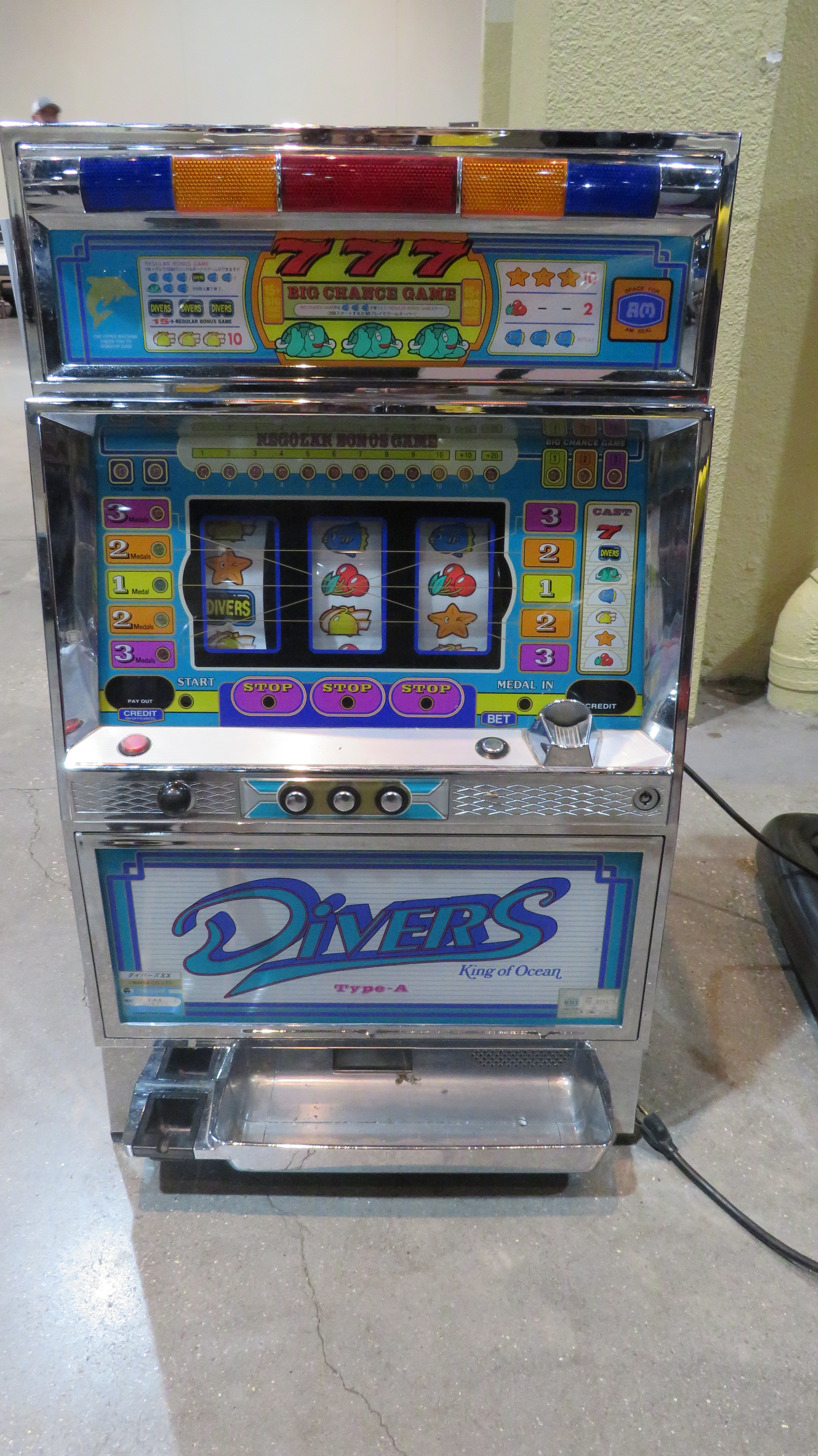 0th Image of a N/A VINTAGE SLOT MACHINE DIVERS KING