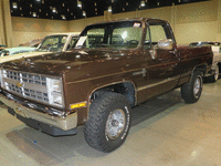 Image 2 of 13 of a 1986 CHEVROLET K10