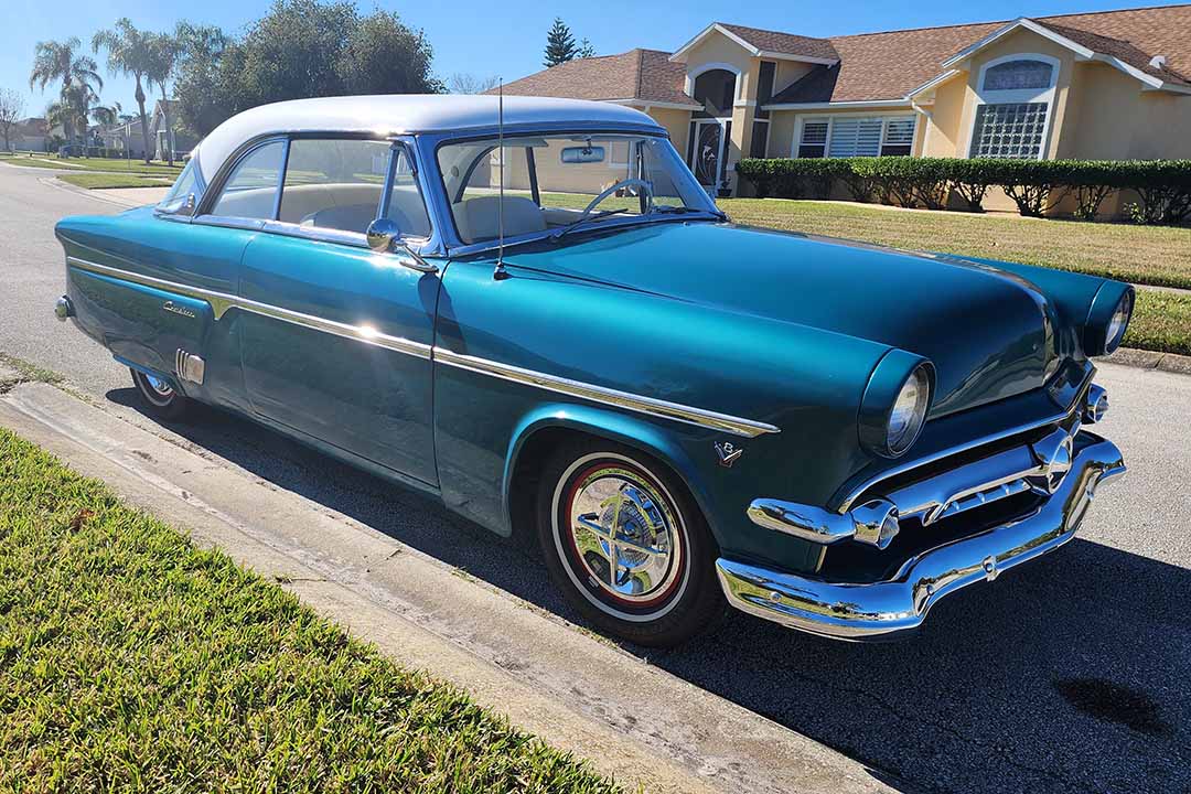 1st Image of a 1954 FORD CRESTLINER CROWN VICTORIA