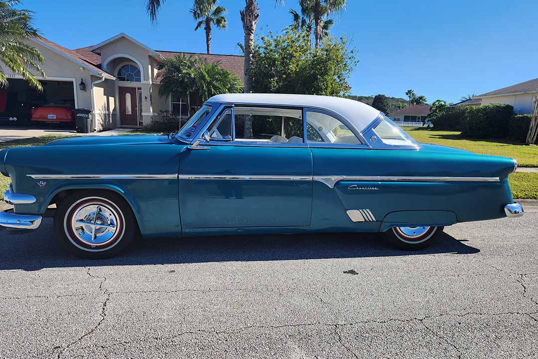 2nd Image of a 1954 FORD CRESTLINER CROWN VICTORIA