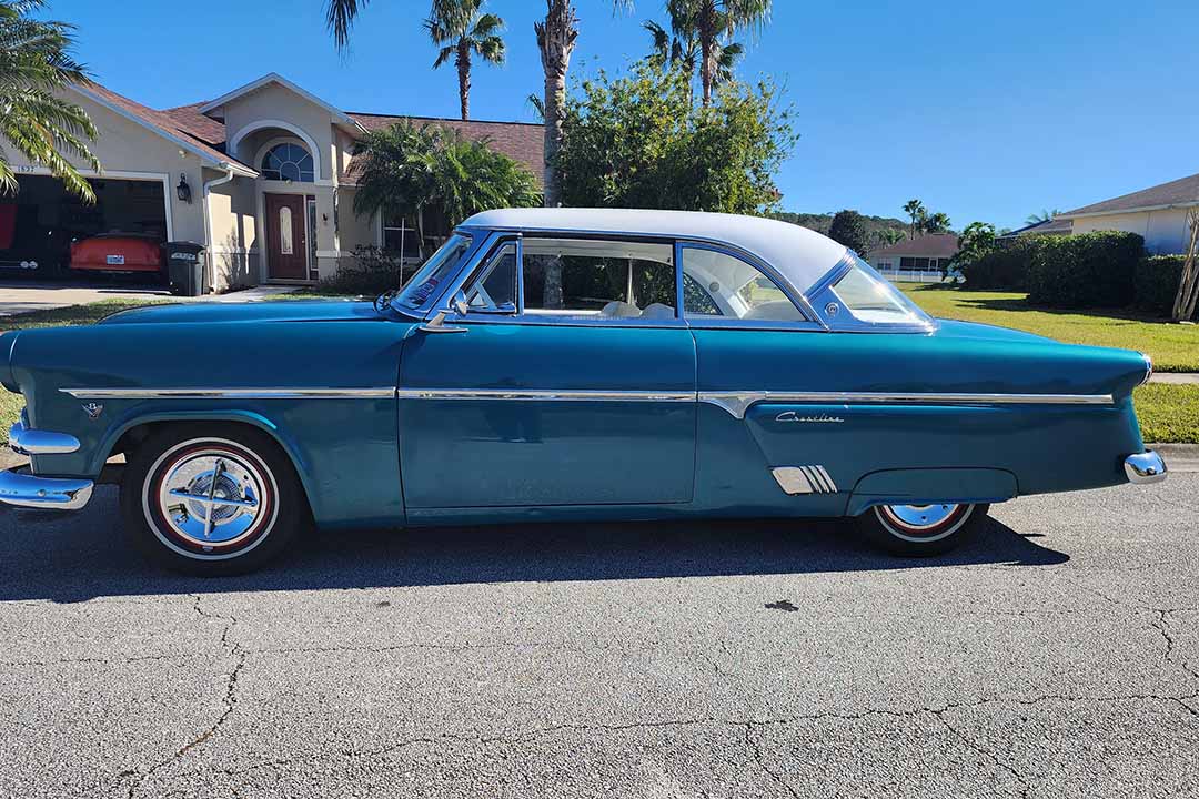 2nd Image of a 1954 FORD CRESTLINER CROWN VICTORIA