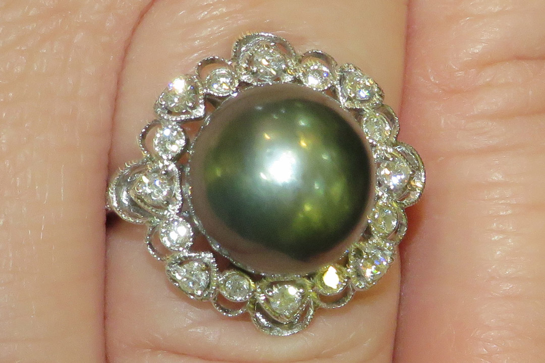 3rd Image of a N/A SOUTH SEA PEARL DIAMOND RING
