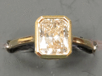 Image 2 of 5 of a N/A GOLD DIAMOND RING