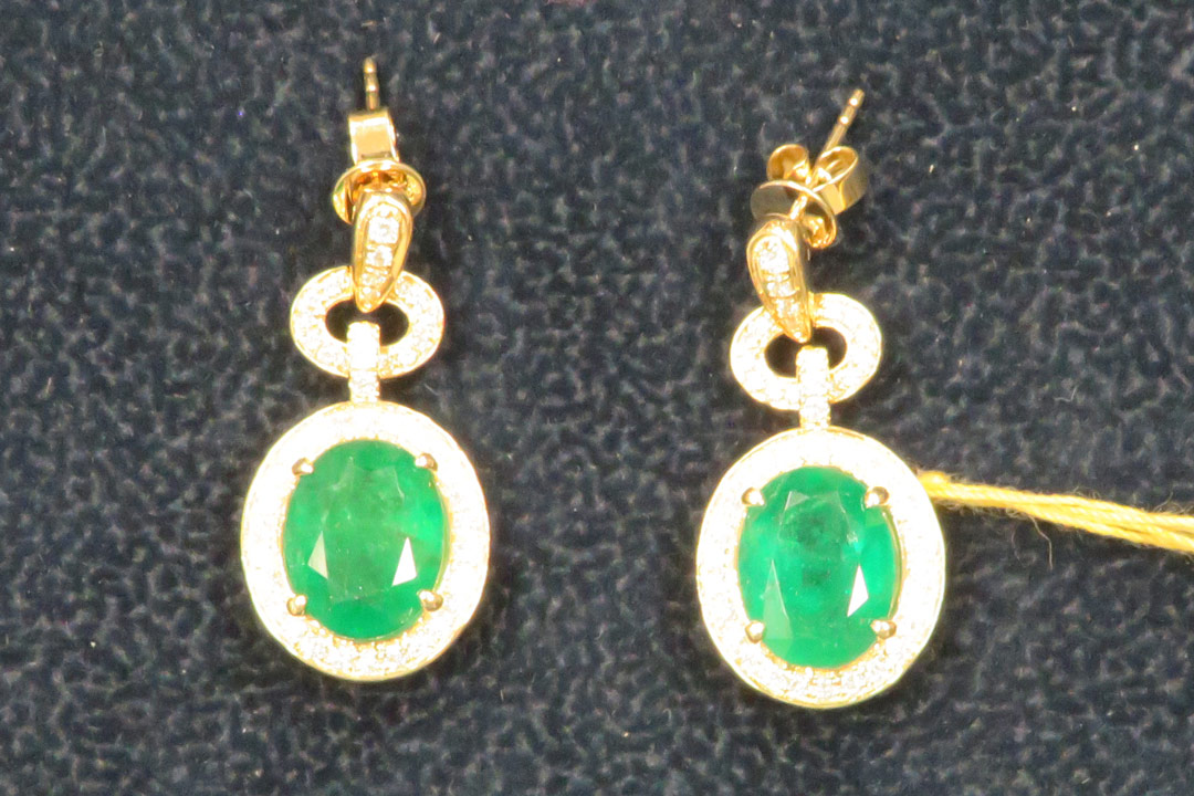 2nd Image of a N/A NATURAL EMERALD BERYL & DIAMOND EARRINGS