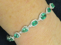 Image 3 of 5 of a N/A NATURAL EMERALD BERYL AND DIAMOND BRACELET